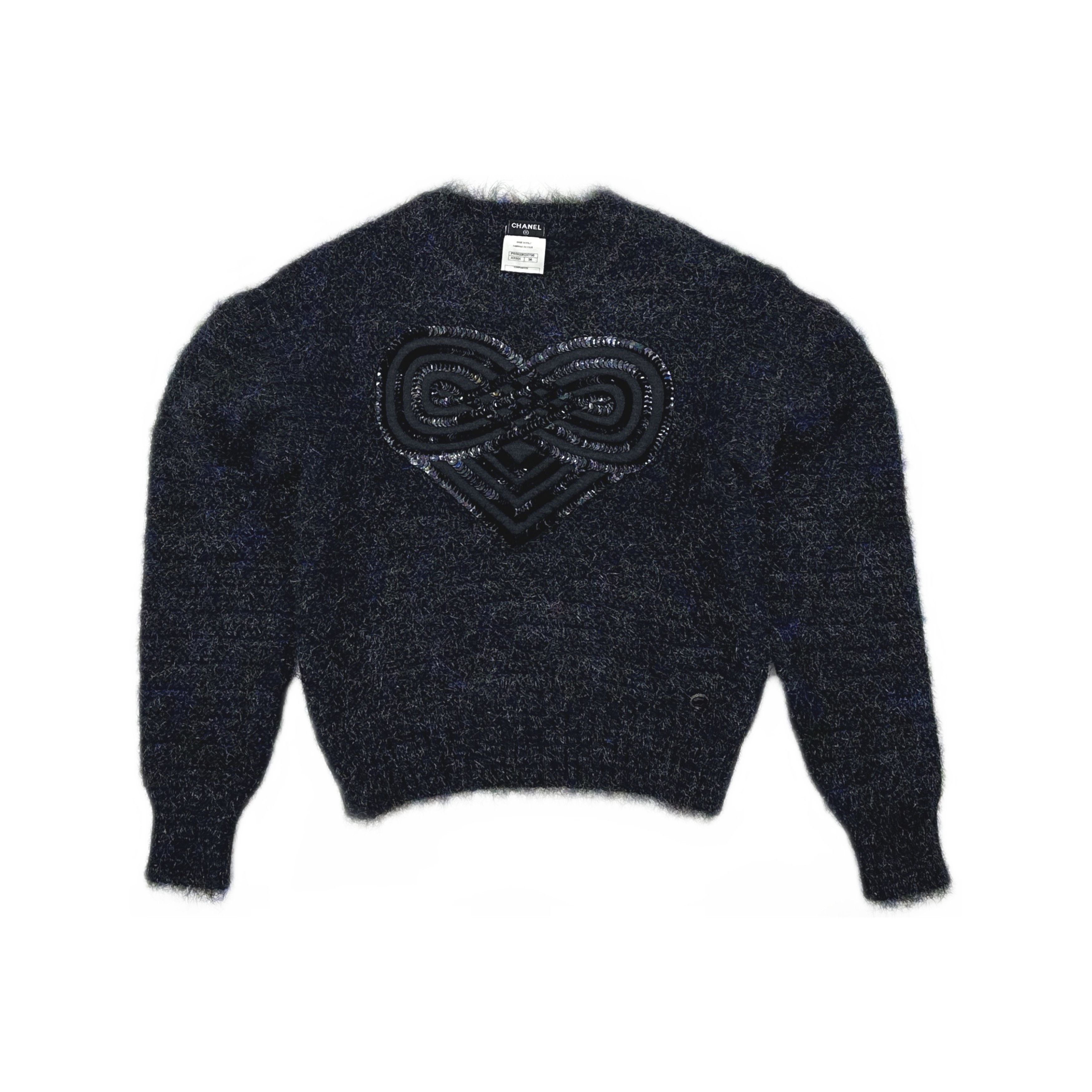 Chanel Chanel Embellished Heart Sweater Size 38 Size XS / US 0-2 / IT 36-38 - 1 Thumbnail