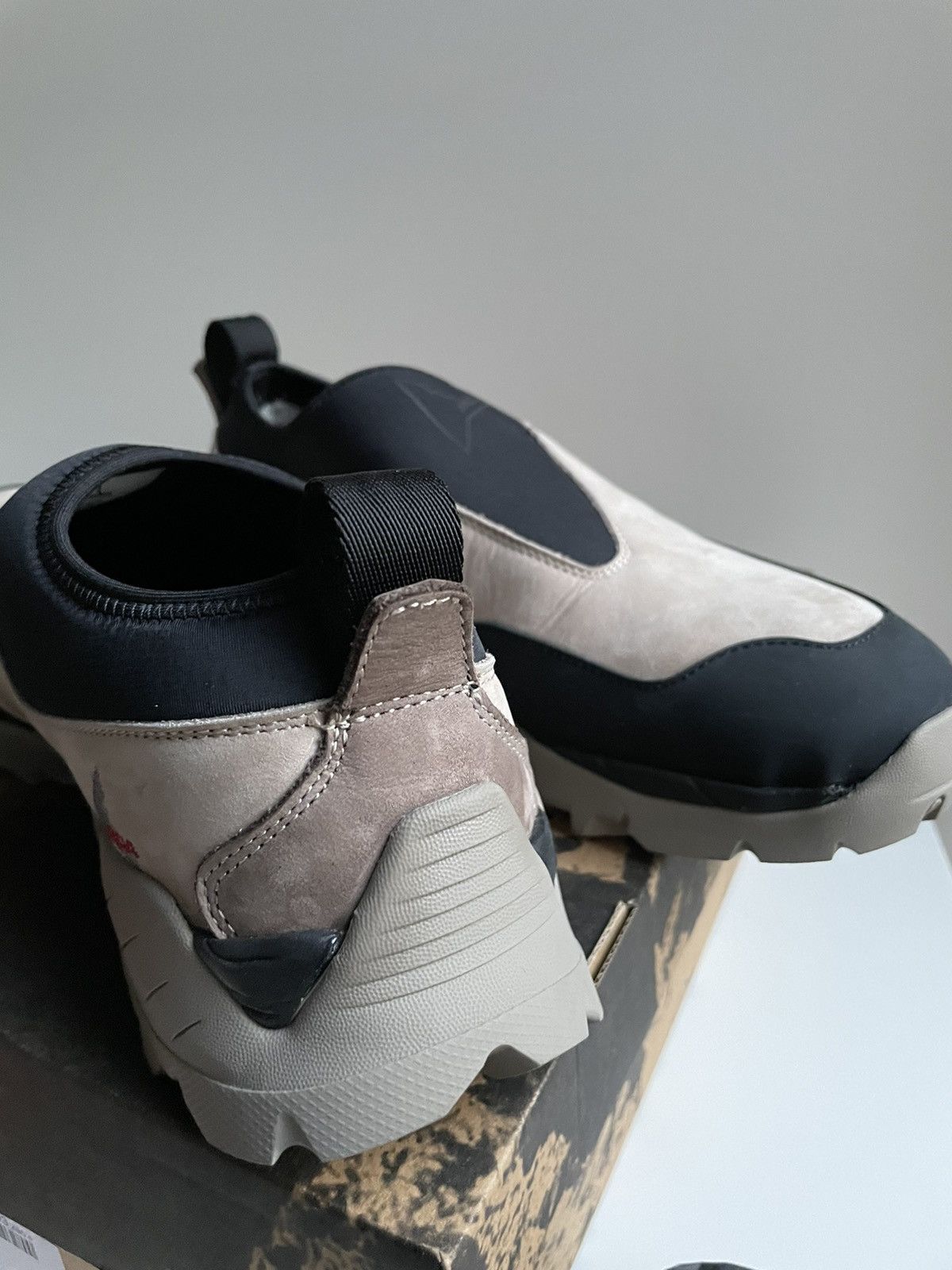 ROA ROA slip on beige black shoe Size US 9 / EU 42 - 7 Thumbnail