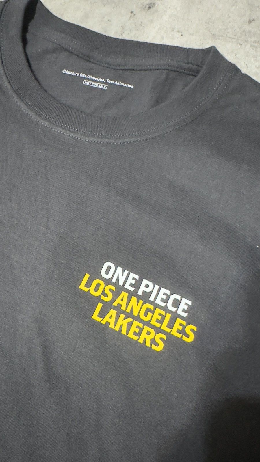 NBA Lakers x One Piece Collab Shirt 2/28/25 Size US XL / EU 56 / 4 - 3 Thumbnail