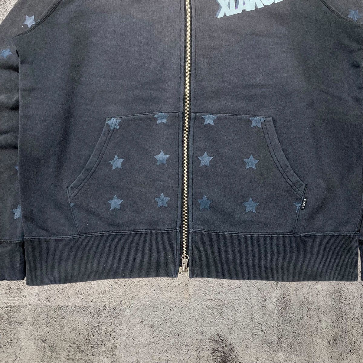 Japanese Brand Vintage Trashed Xlarge Stars Logo Fur Ziphoodie Y2k Black Size US XL / EU 56 / 4 - 7 Thumbnail