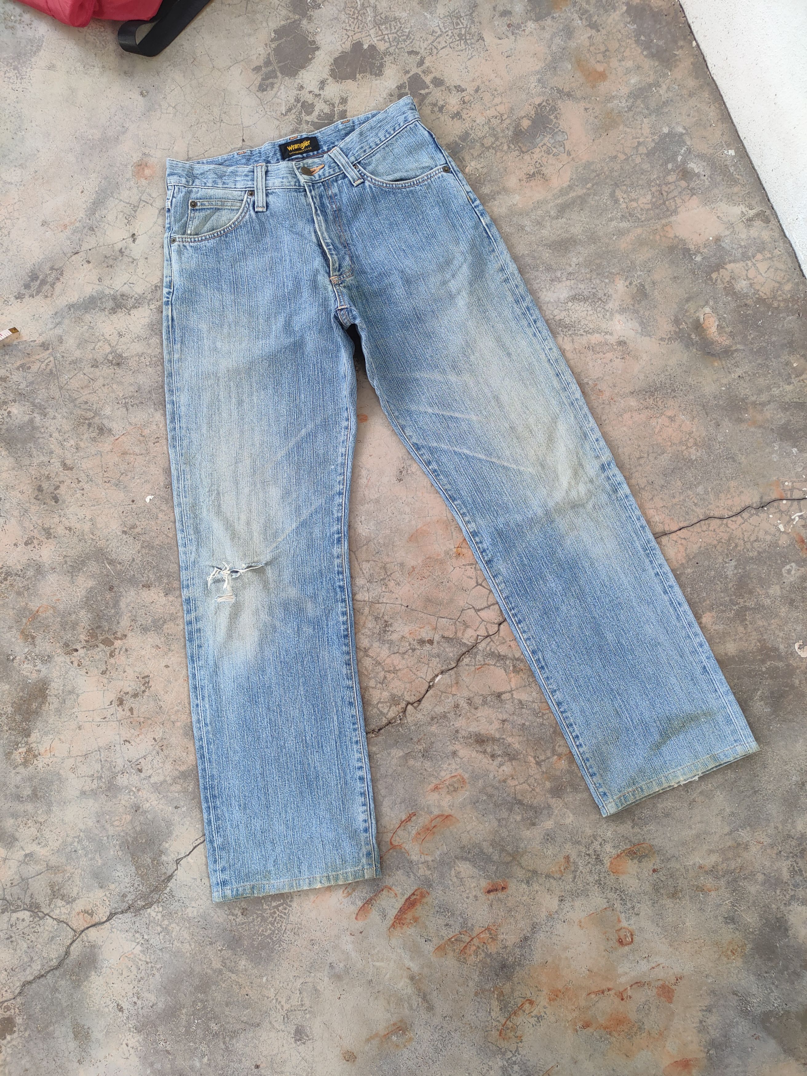Wrangler W30 VINTAGE WRANGLER DISTRESSED RIPPED JEANS DENIM PANTS Size US 30 / EU 46 - 2 Thumbnail