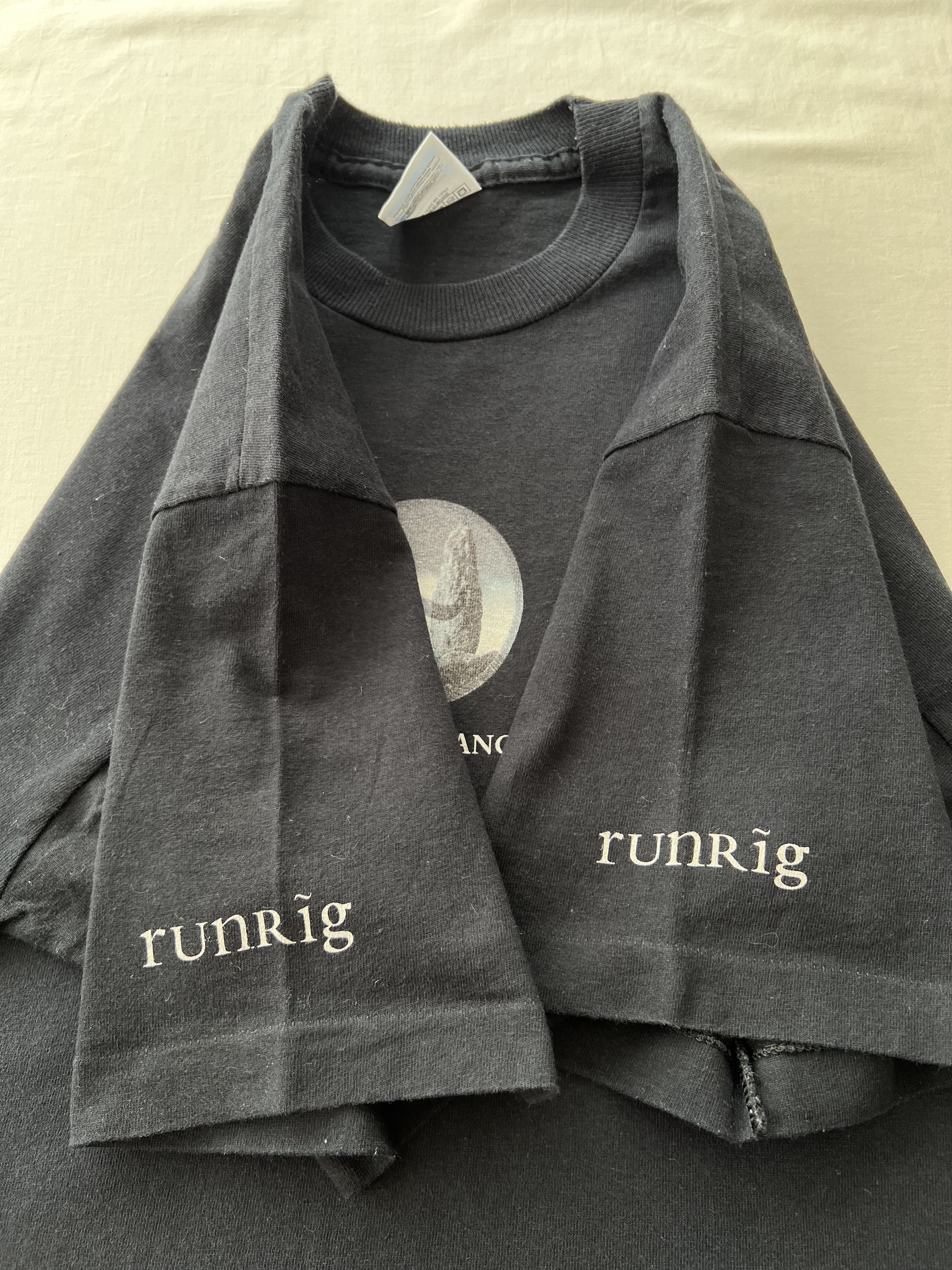 Band Tees Vintage 1996 Runrig Long Distance Tour 96/97 Black T-shirt Size US L / EU 52-54 / 3 - 6 Thumbnail