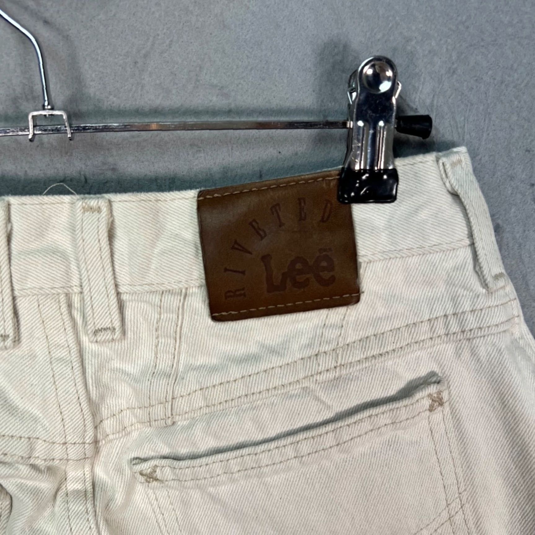 Lee Lee Womens Jeans 24 White Denim Straight 5-Pocket High Rise Vintage No (Adults) Size 42" / US 20 - 3 Thumbnail