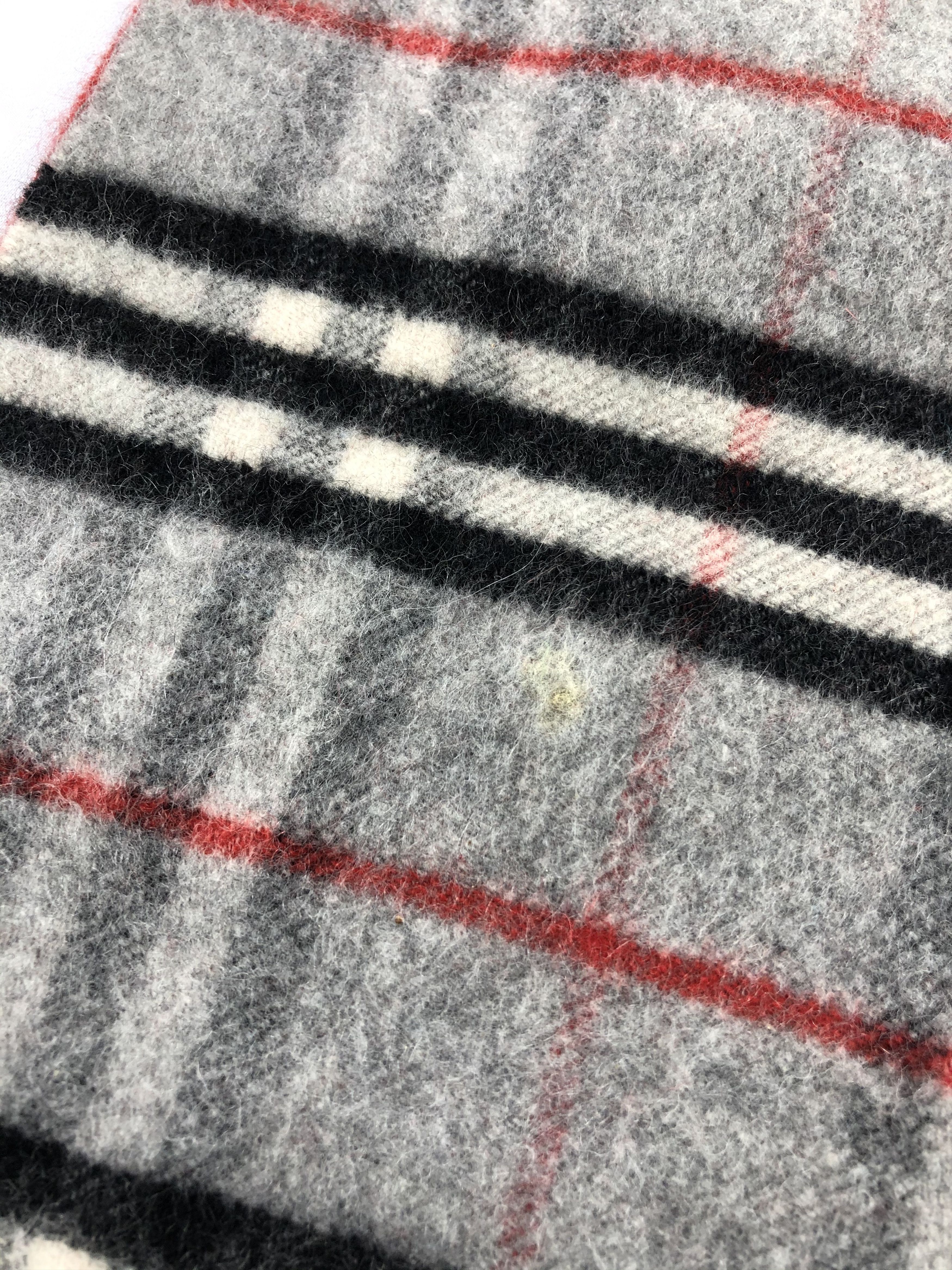 Burberry Vintage Burberry Scarf/Muffler/Neckwear MF1749 Size ONE SIZE - 5 Thumbnail