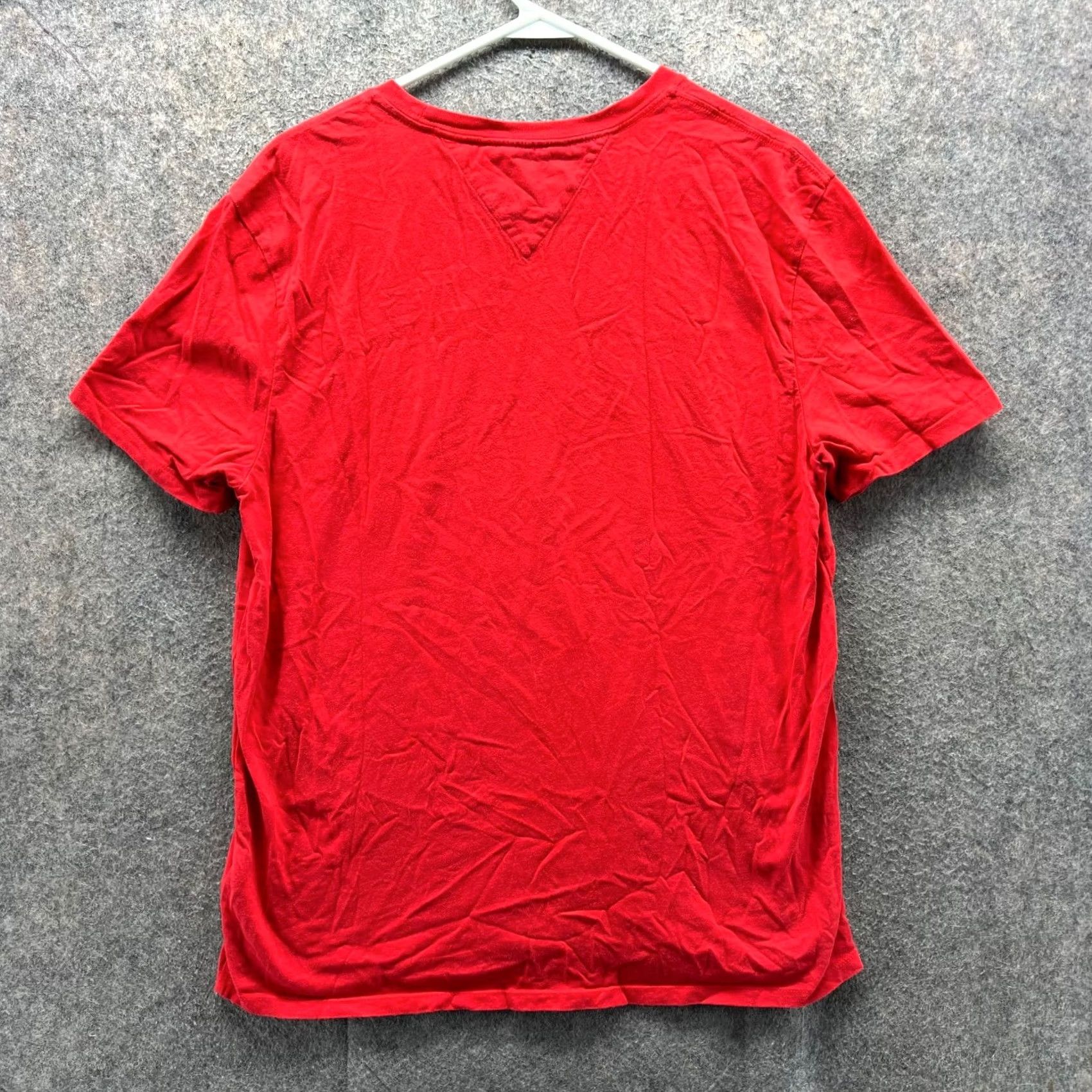 Tommy Hilfiger VINTAGE Tommy Hilfiger Shirt Men Large Red Crewneck Logo Printed Tee Crewneck Cotton Size US L / EU 52-54 / 3 - 2 Thumbnail