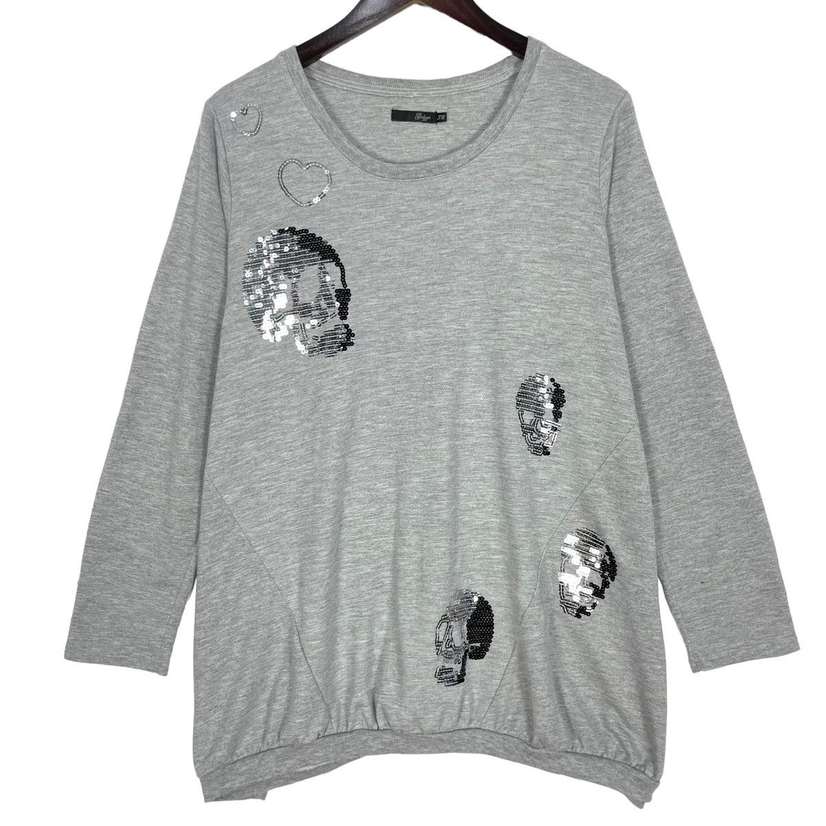 image of Galyge Tshirt Long Sleeve Skulls Logo Women s in Grey (Size Medium)