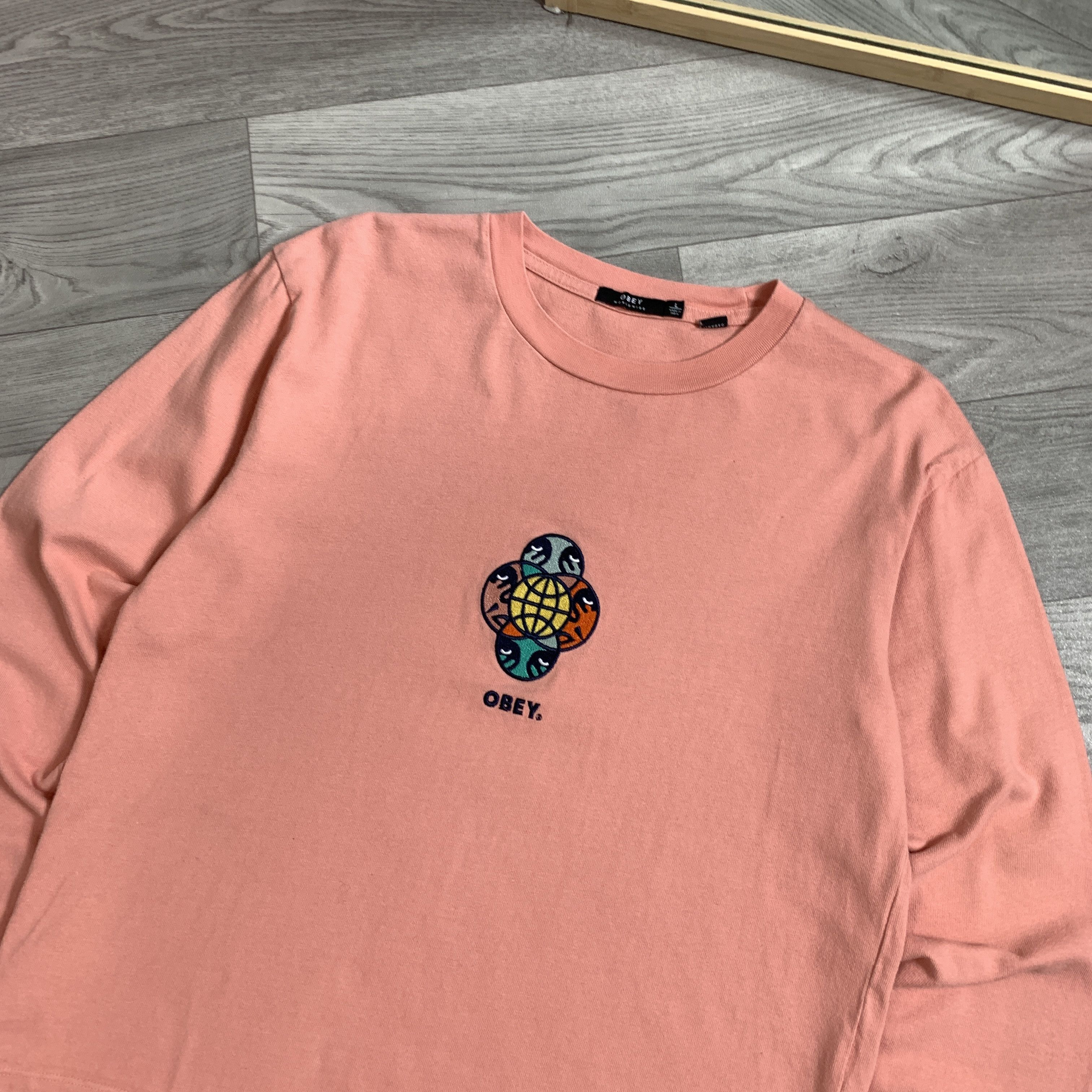 Obey Obey Worldwide Women's Embroidered Longsleeve Tee Shirt Size L / US 10 / IT 46 - 3 Thumbnail