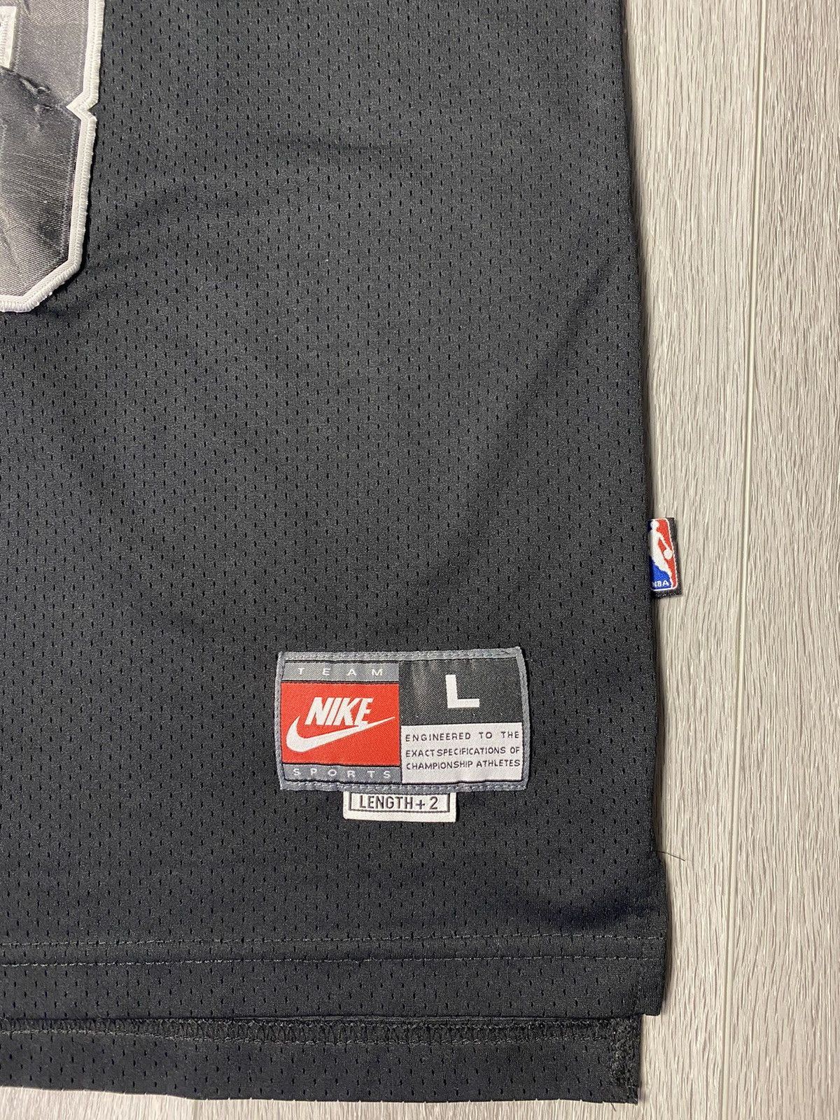 Nike Vintage Nike Chicago Bulls Jordan # 23 NBA Basketball Jersey Size US L / EU 52-54 / 3 - 7 Thumbnail