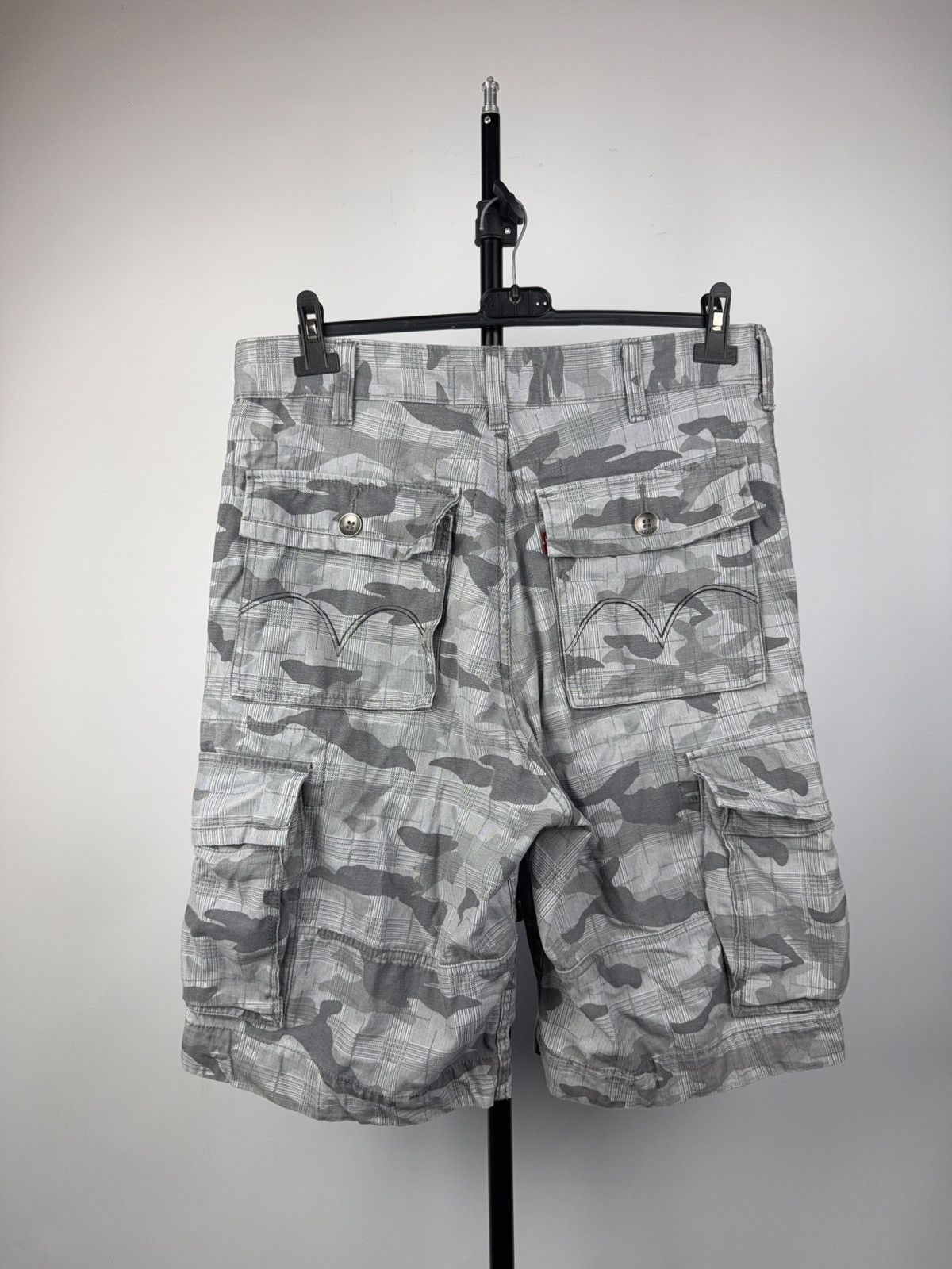 Levi's Retro 00s Levi’s Cargo Shorts Millitary Camo Plaid Utility Size US 34 / EU 50 - 6 Thumbnail