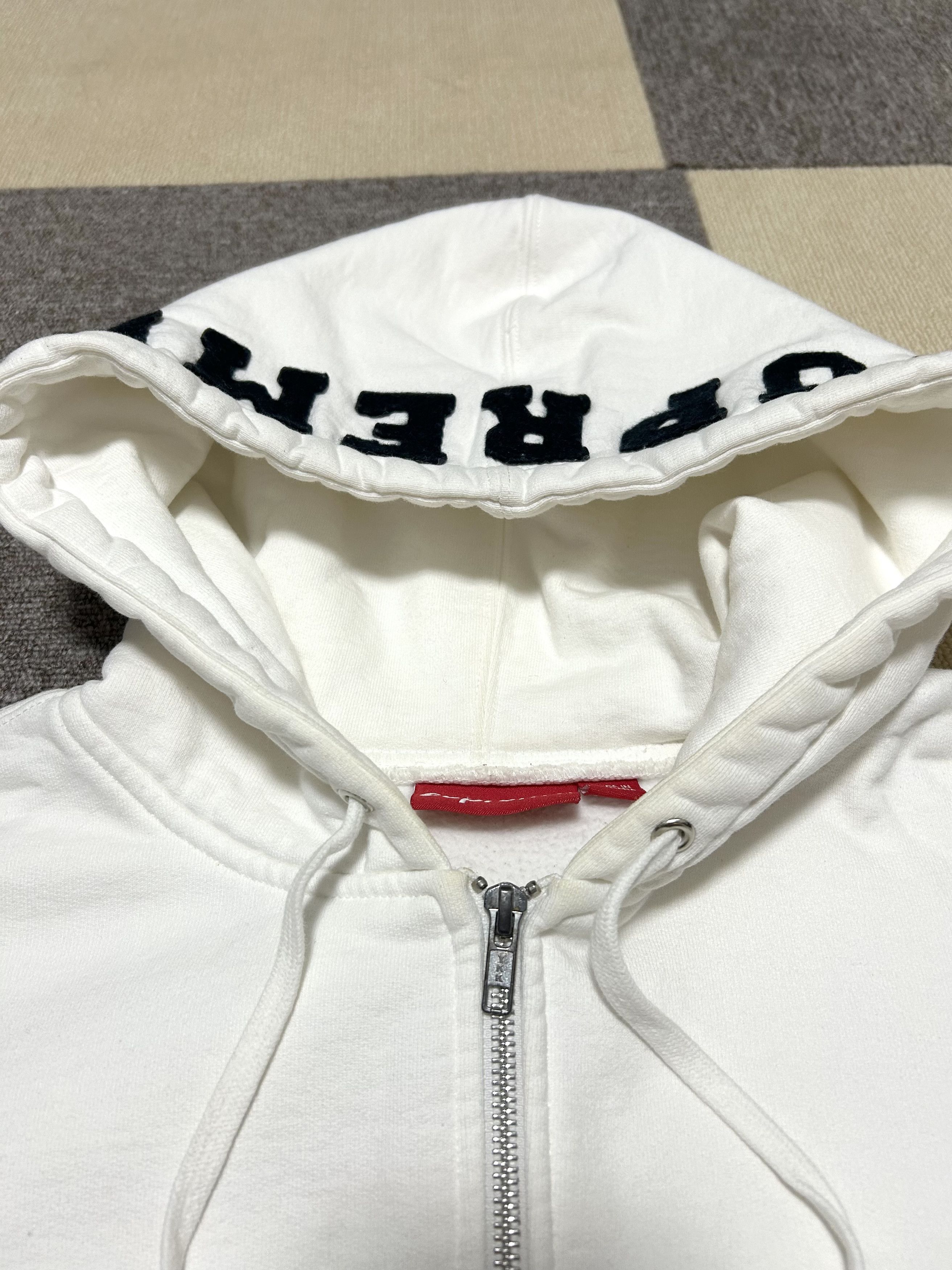 Supreme Supreme Felt hooded Logo Zip Hoodie White Size US L / EU 52-54 / 3 - 4 Thumbnail