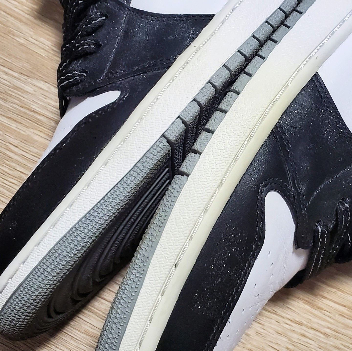 Jordan Brand × Nike Nike Air Jordan 1 Retro OG High Barons 2014 OG ALL Size US 12 / EU 45 - 8 Thumbnail