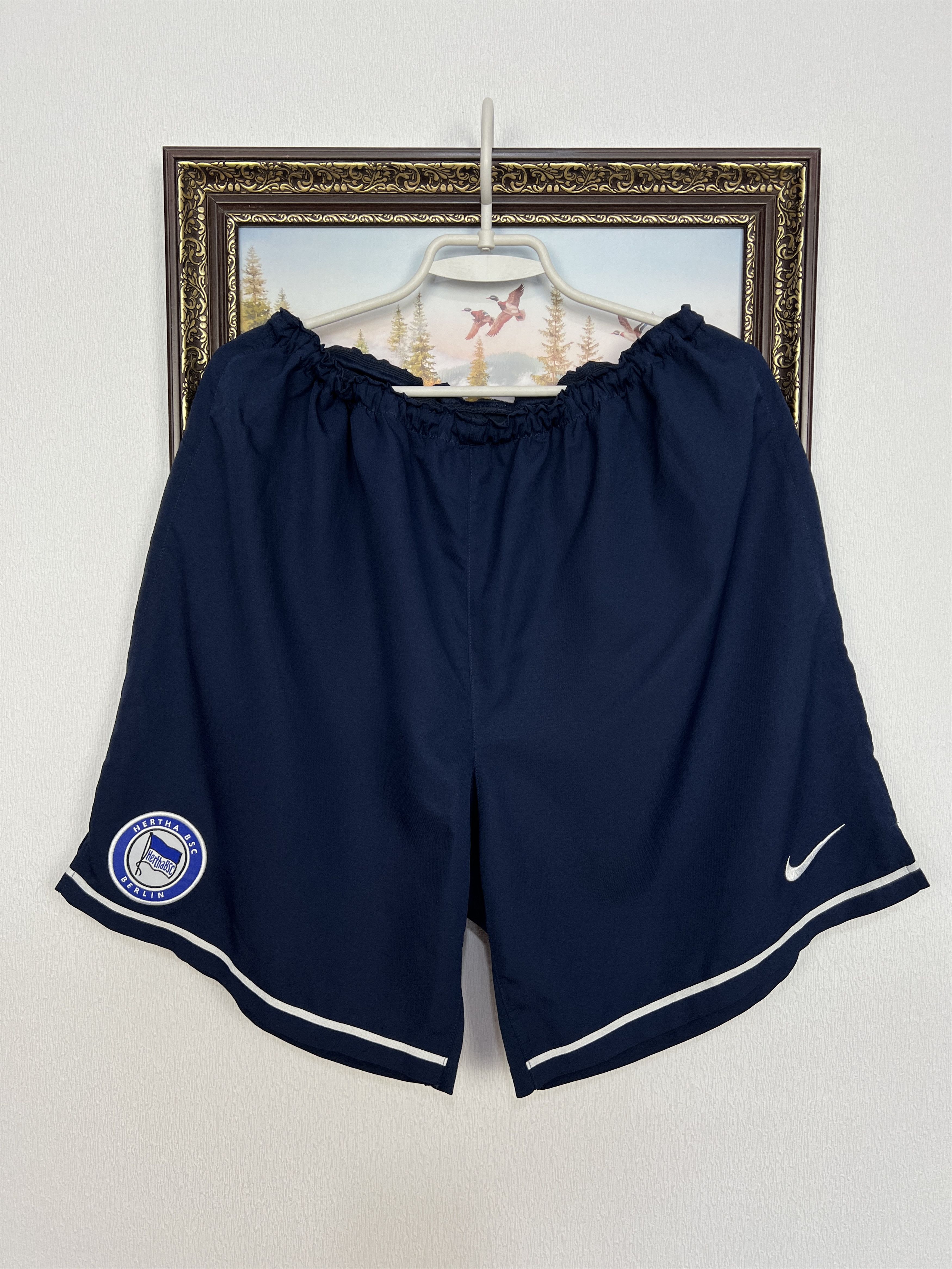 Nike Vintage Nike Hertha Berlin Football Shorts Soccer Athletic Size US 36 / EU 52 - 1 Thumbnail