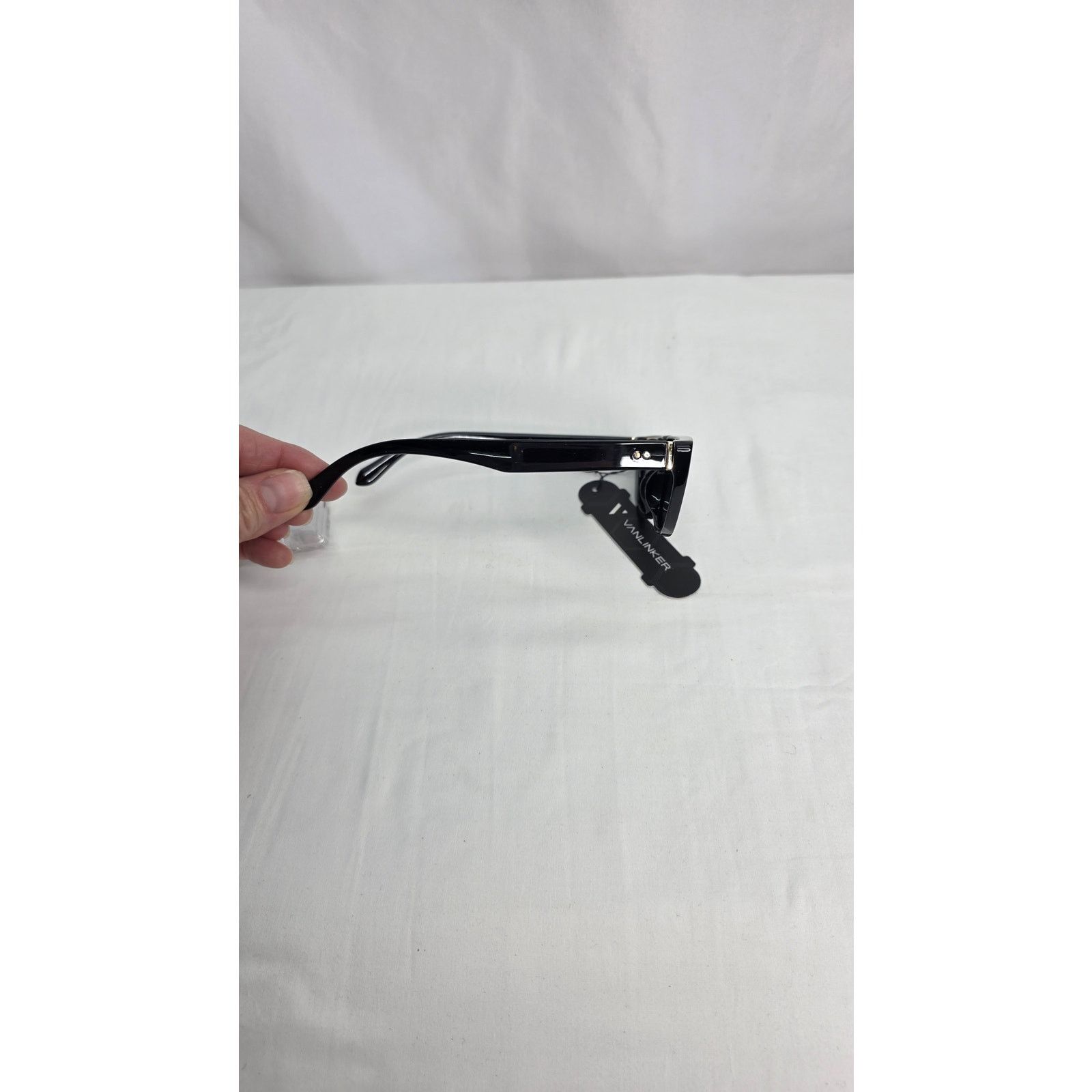 Other VANLINKER Trendy Polarized Black Cat Eye Sunglasses Size ONE SIZE - 3 Thumbnail