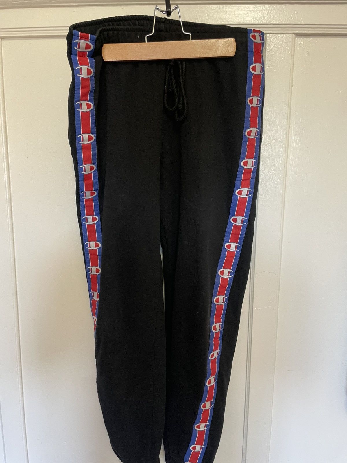 Champion × Vetements Champion Sweatpants Size US 31 - 1 Thumbnail