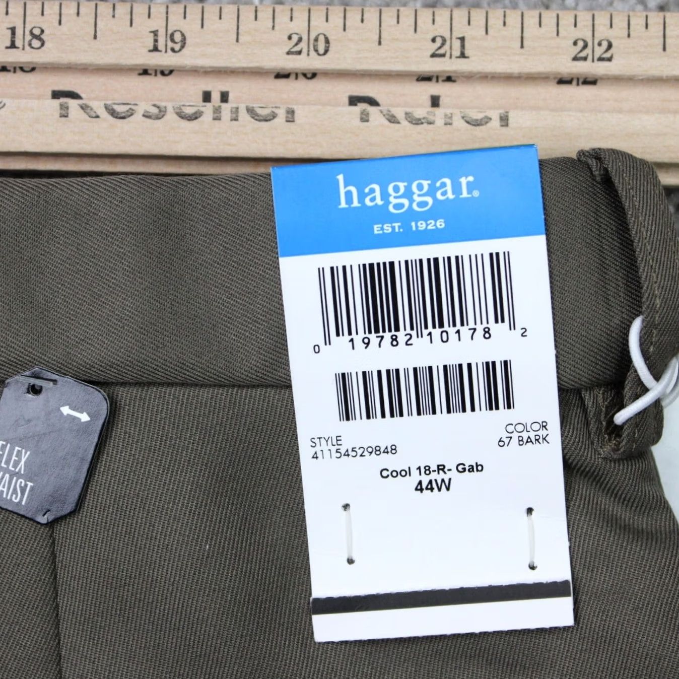 Haggar Haggar Mens 44 Brown Flat Front Non Iron Quick Dry 9.5 Inseam Chino Shorts NWT Regular Rise 10-12 In Cotton Polyester Pockets Button Zipper Size US 44 / EU 60 - 7 Thumbnail