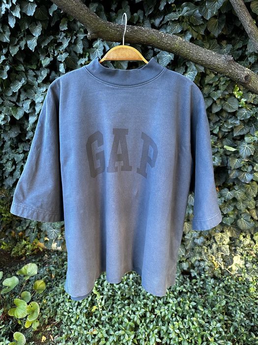 Gap YZY GAP no seam t shirt by Balenciaga | Grailed