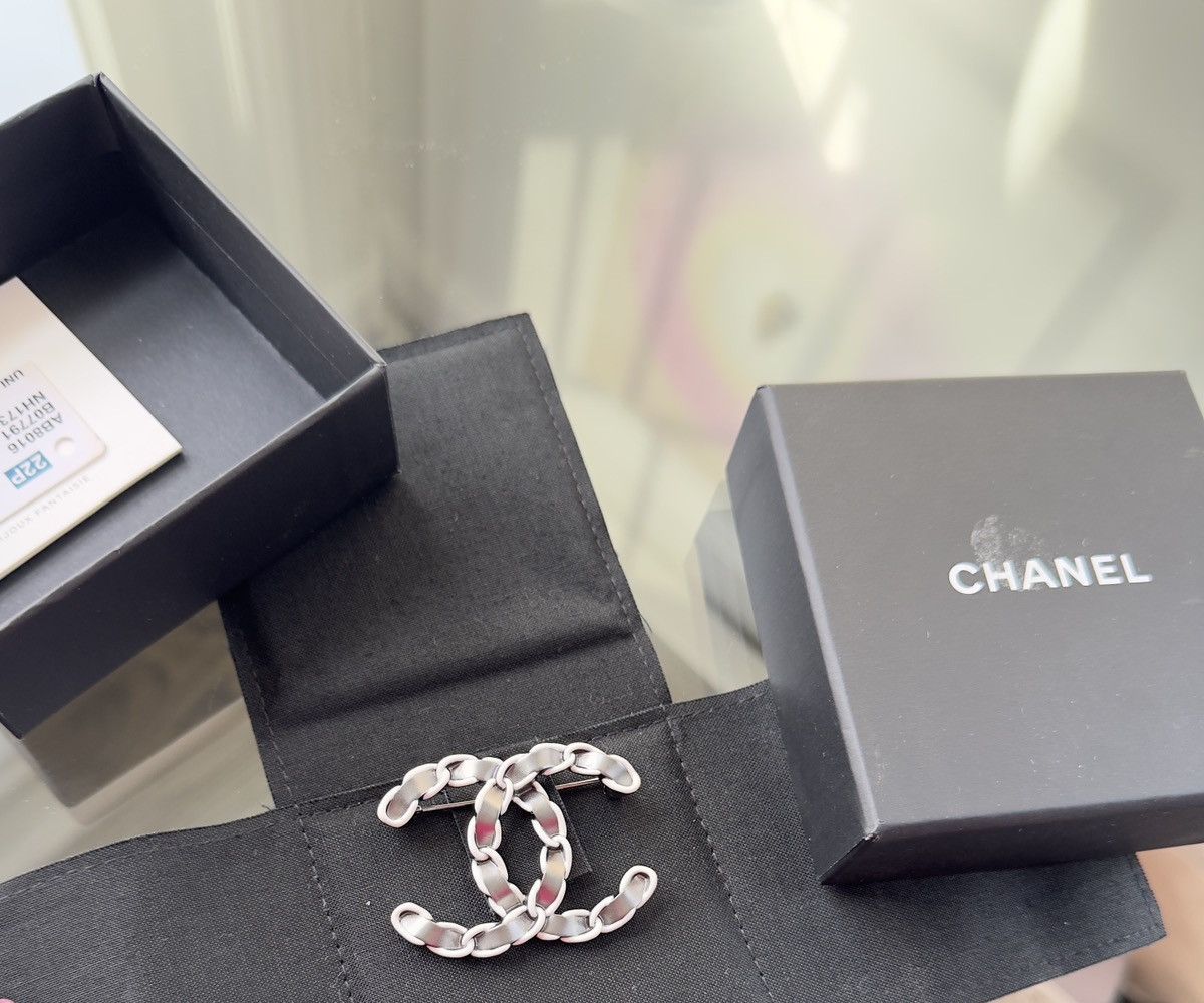Chanel Chanel Brooch Size ONE SIZE - 4 Thumbnail