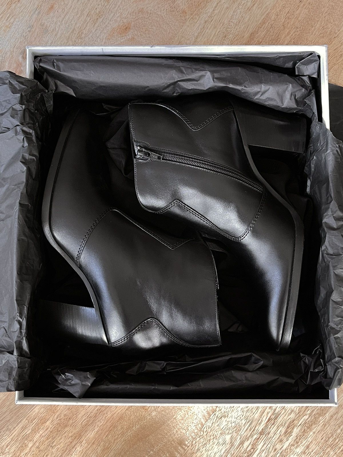 Celine × Hedi Slimane FW20 Pages 85 Zipped Boots In Shiny Calfskin Size US 8 / EU 41 - 12 Thumbnail