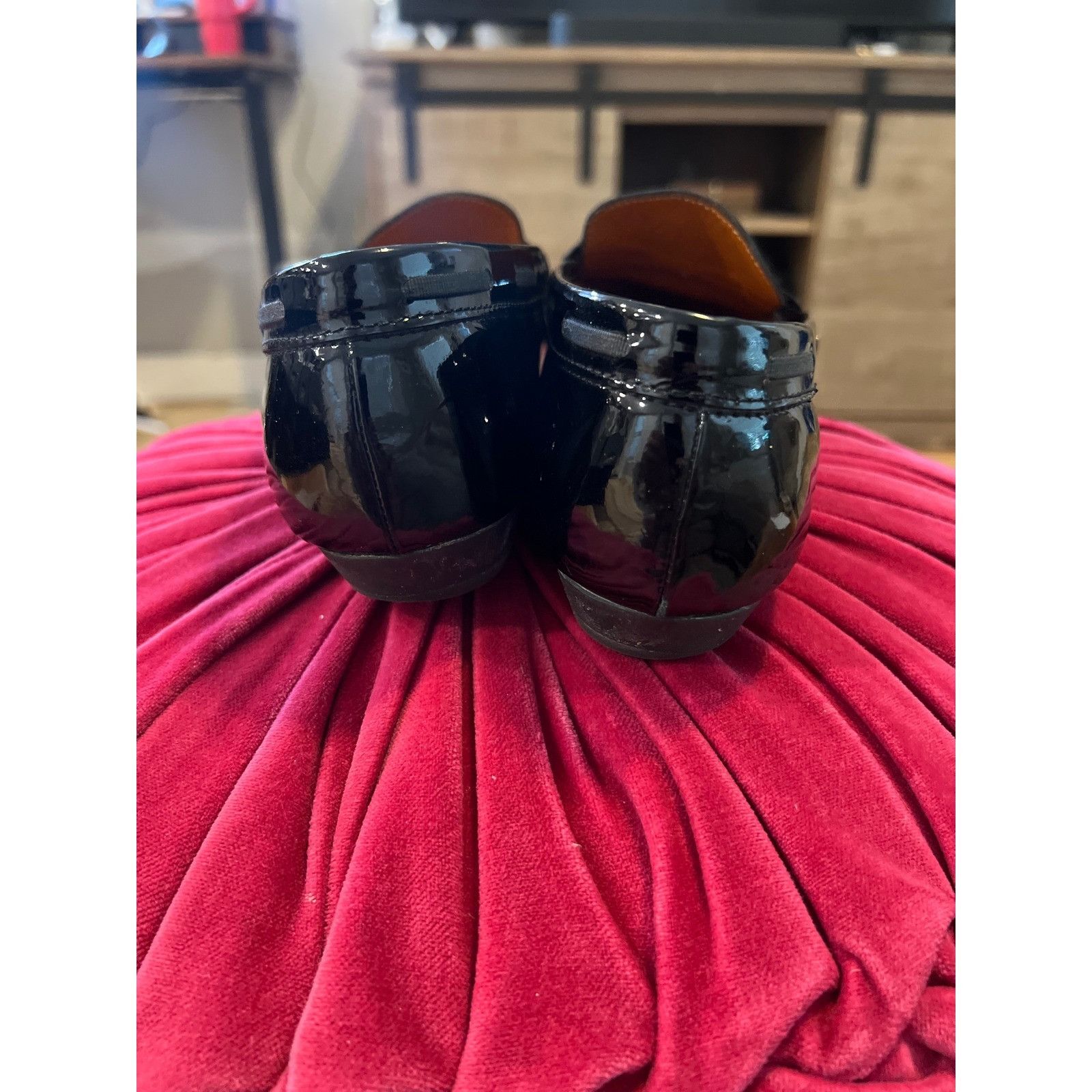 Salvatore Ferragamo Salvatore Ferragamo Women's Black Patent Leather Loafers Bow Size US 9 / IT 39 - 5 Thumbnail