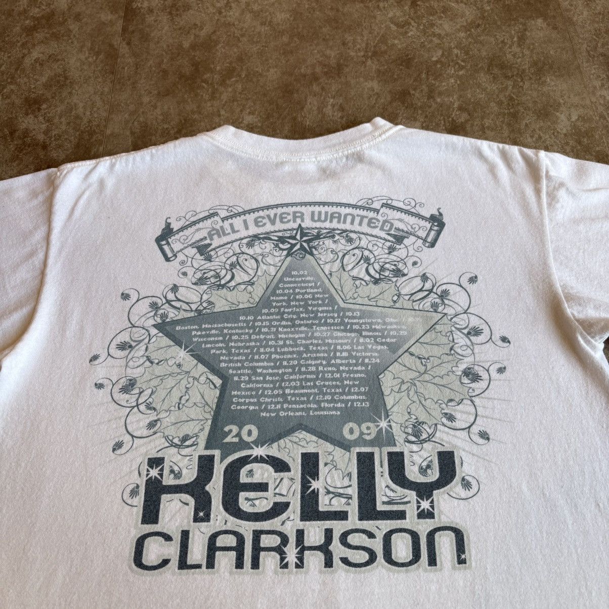 Vintage Vintage 2000s Kelly Clarkson All I Ever Wanted Tour T Shirt Size US M / EU 48-50 / 2 - 4 Thumbnail