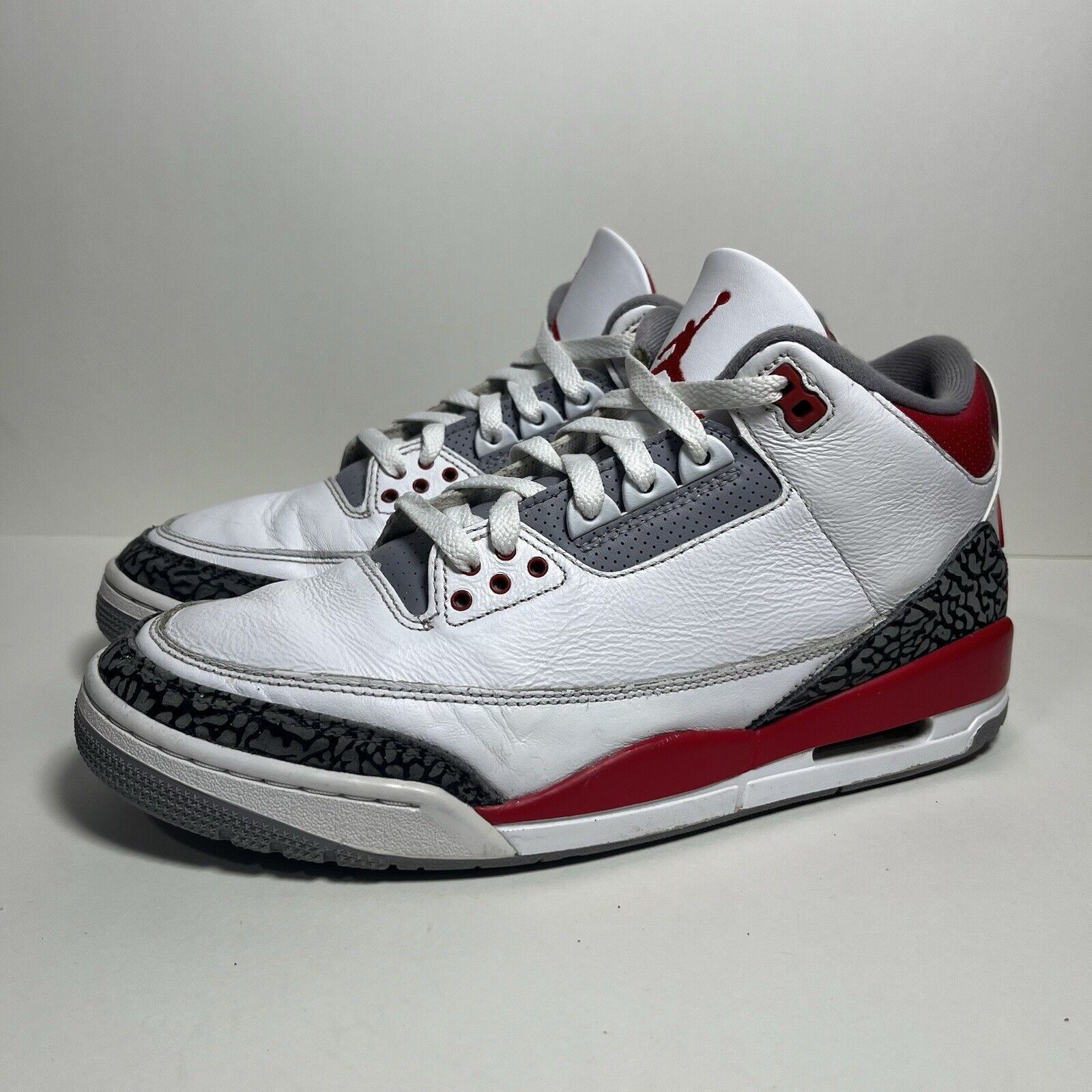 Jordan Brand Size 10.5 - Jordan 3 Retro Mid Fire Red Size US 10.5 / EU 43-44 - 1 Thumbnail