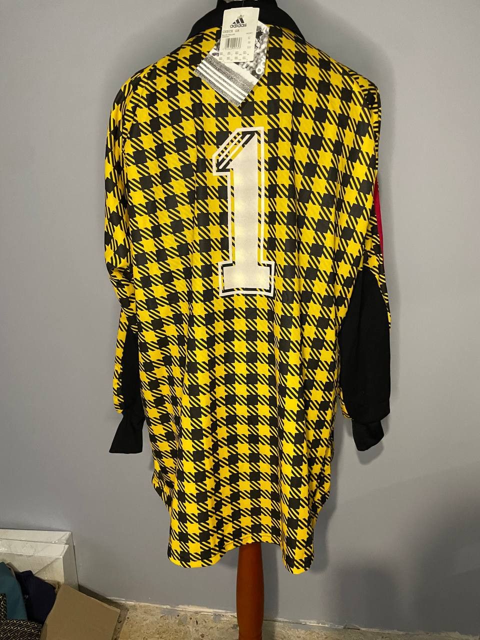 Adidas × Vintage 1997-98 adidas Template Goalkeeper Shirt #1 Size US XL / EU 56 / 4 - 2 Thumbnail