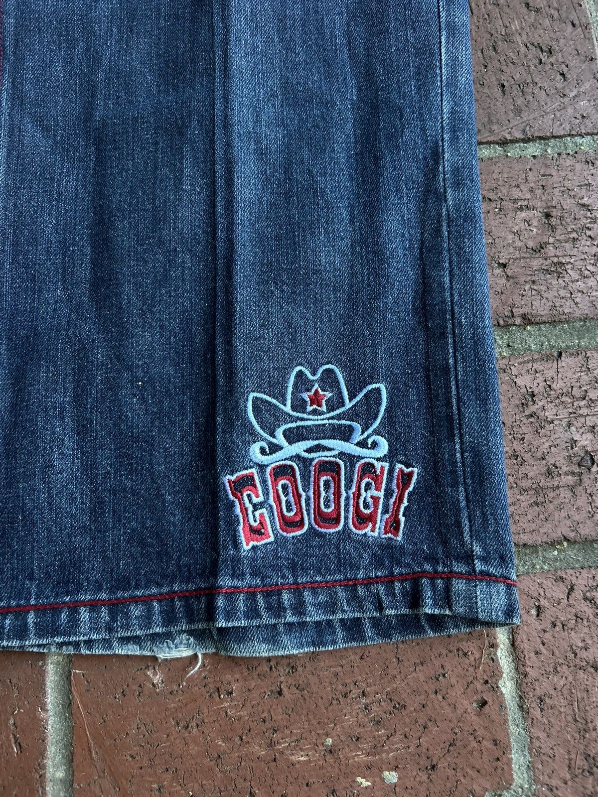 Vintage Coogi rare baggy faded embroidered denim jeans