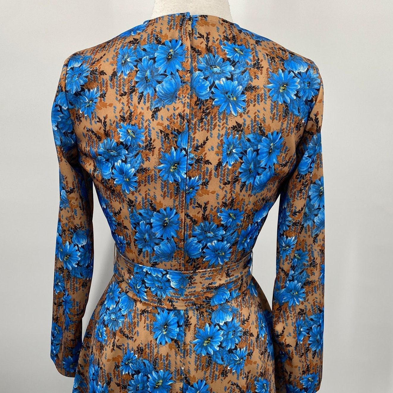 Vintage Vintage 60s Floral Fit & Flare Dress Tie Belt Long Sleeve Size M / US 6-8 / IT 42-44 - 5 Thumbnail