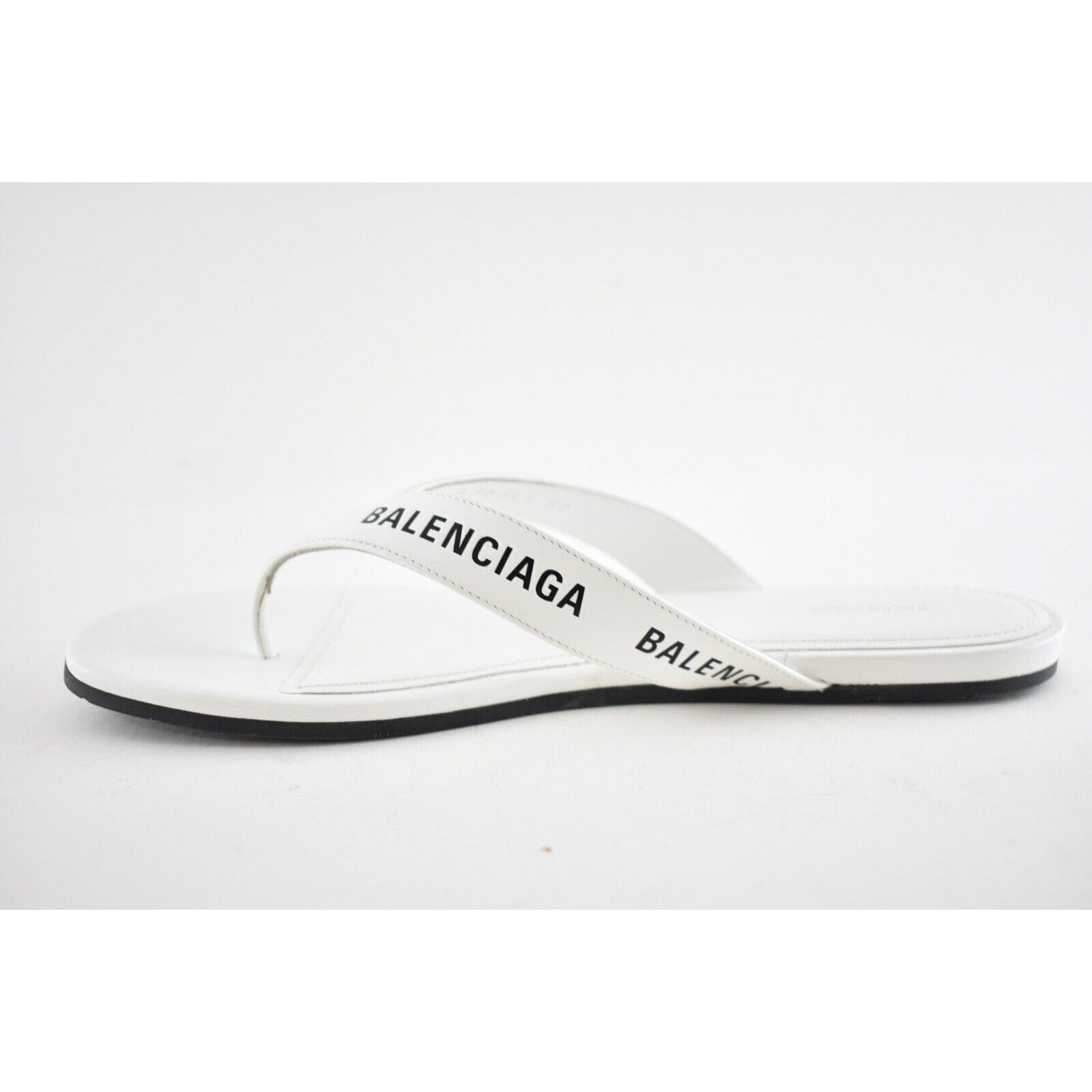Balenciaga Balenciaga White Black Leather Logo Thong Slide Slip Sandal Size US 7.5 / IT 37.5 - 6 Thumbnail