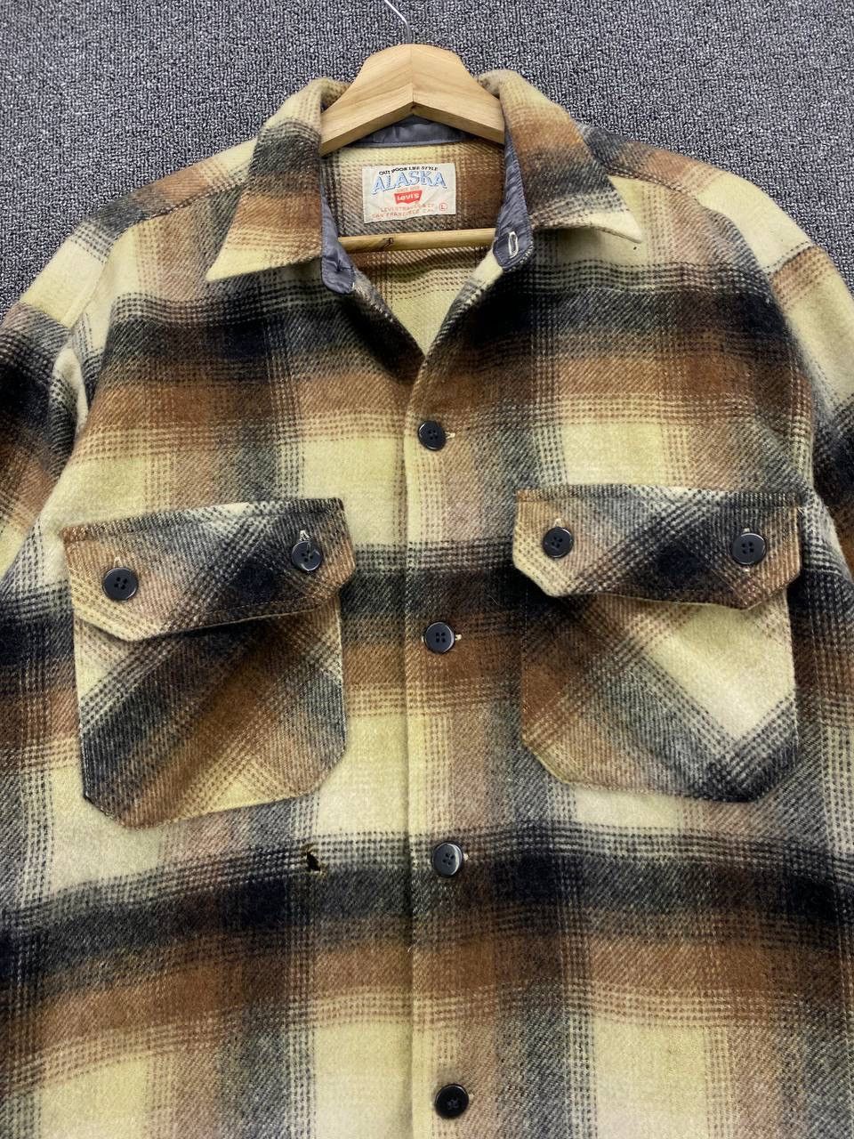 Levi's Vintage Levis Alaska Shadow Plaids Shirts Button Ups Flannel Size US L / EU 52-54 / 3 - 5 Thumbnail