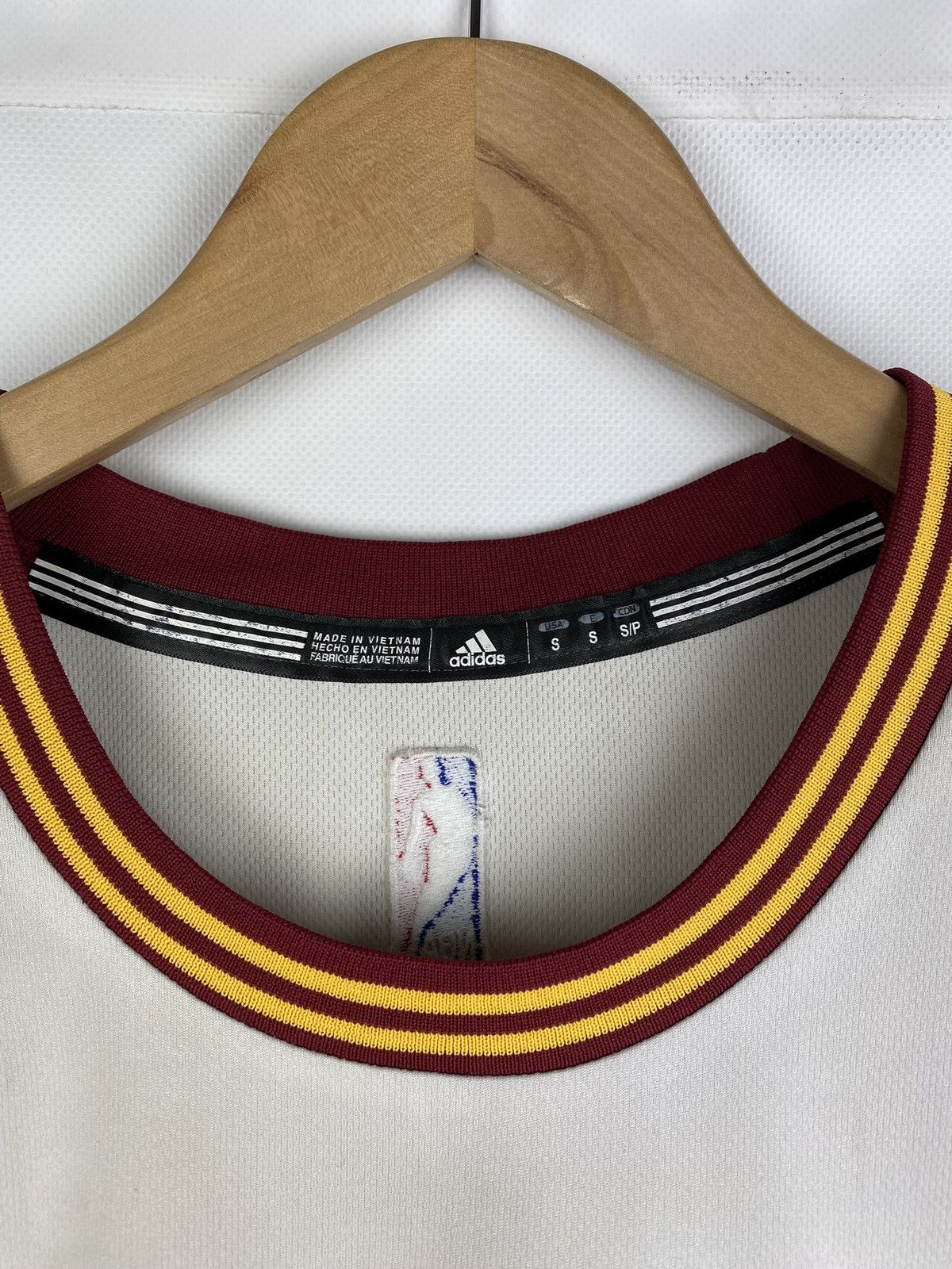 NBA Adidas Cleveland Cavaliers Lebron James 23 Jersey size S Size US S / EU 44-46 / 1 - 7 Thumbnail