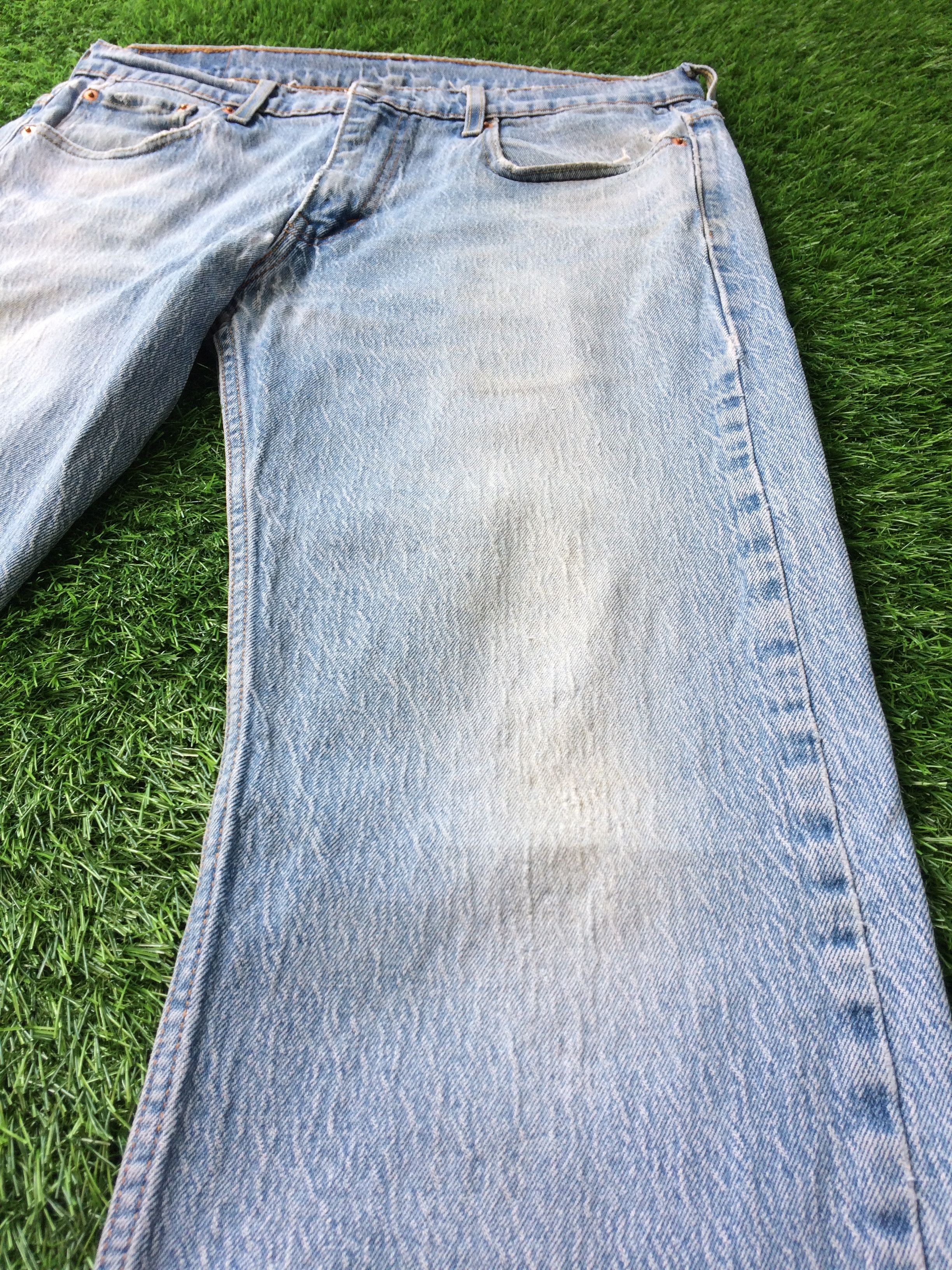 Jean Distressed Light Wash Levis 569 Jeans D-760 Size US 31 - 7 Thumbnail