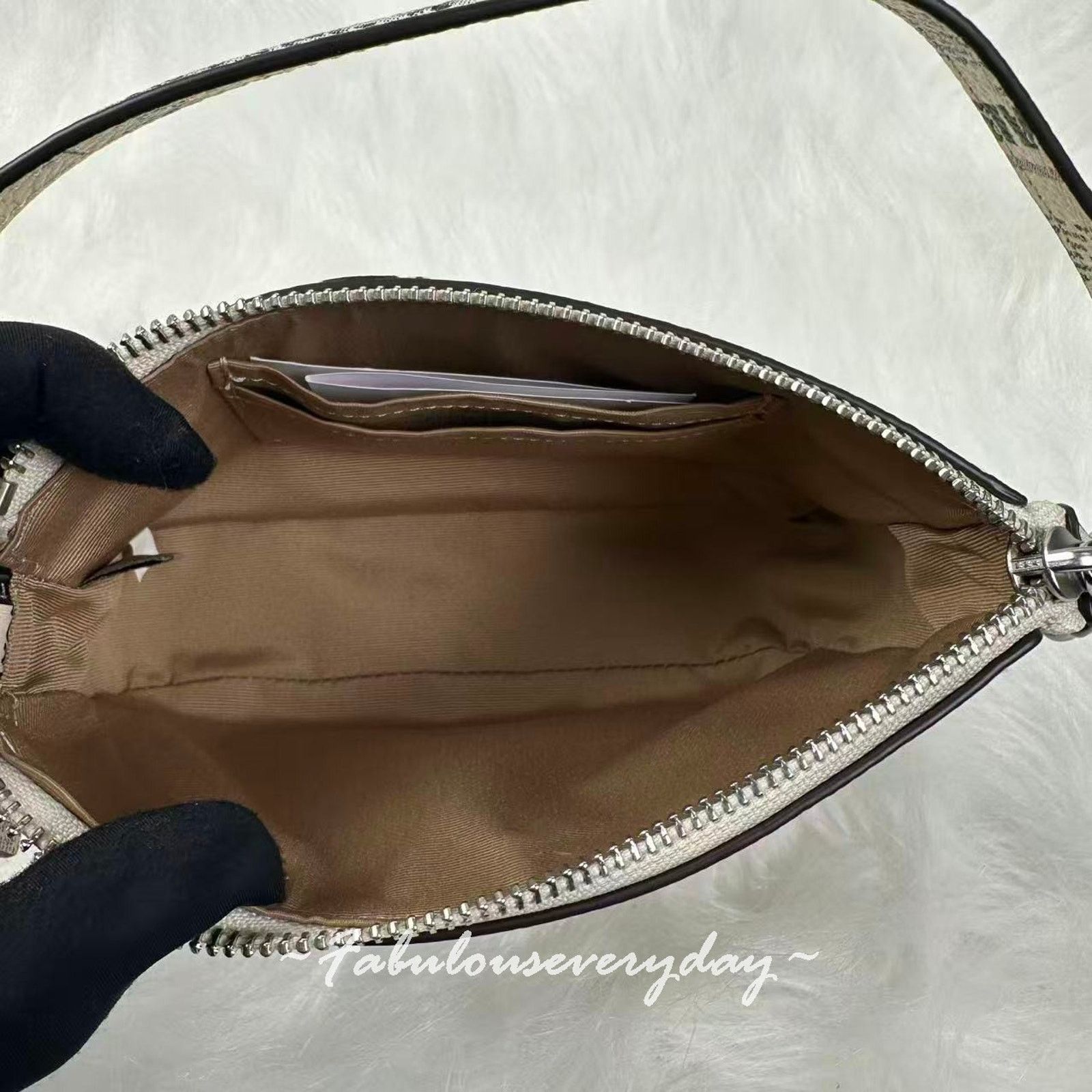 Coach Coach Nolita 19 Newspaper Pt Wristlet Shoulder Leather Chalk Size ONE SIZE - 7 Thumbnail