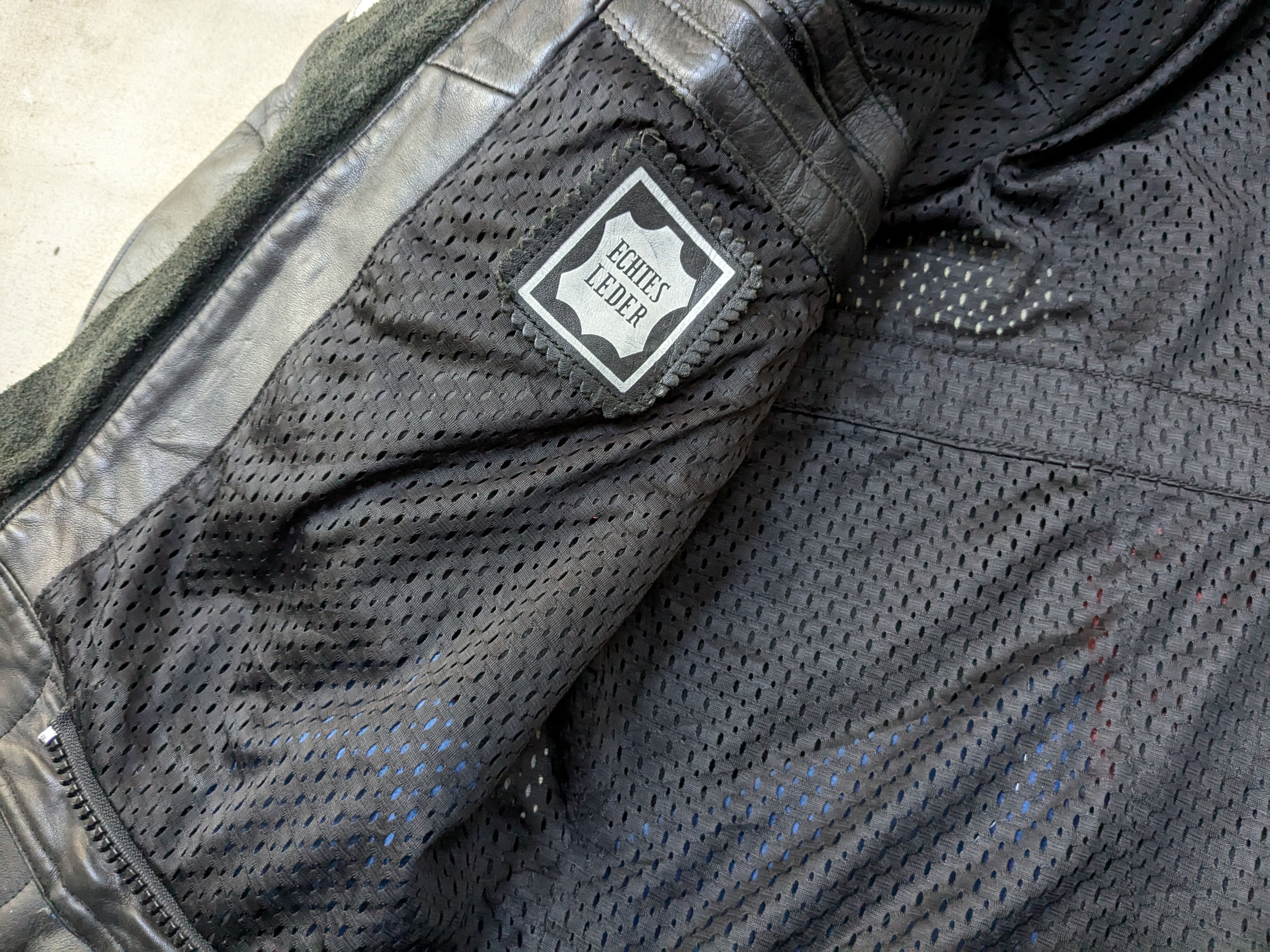 Genuine Leather Vintage Motorcycle Leather Biker Jacket Blue Black White Y2K Size US L / EU 52-54 / 3 - 5 Thumbnail