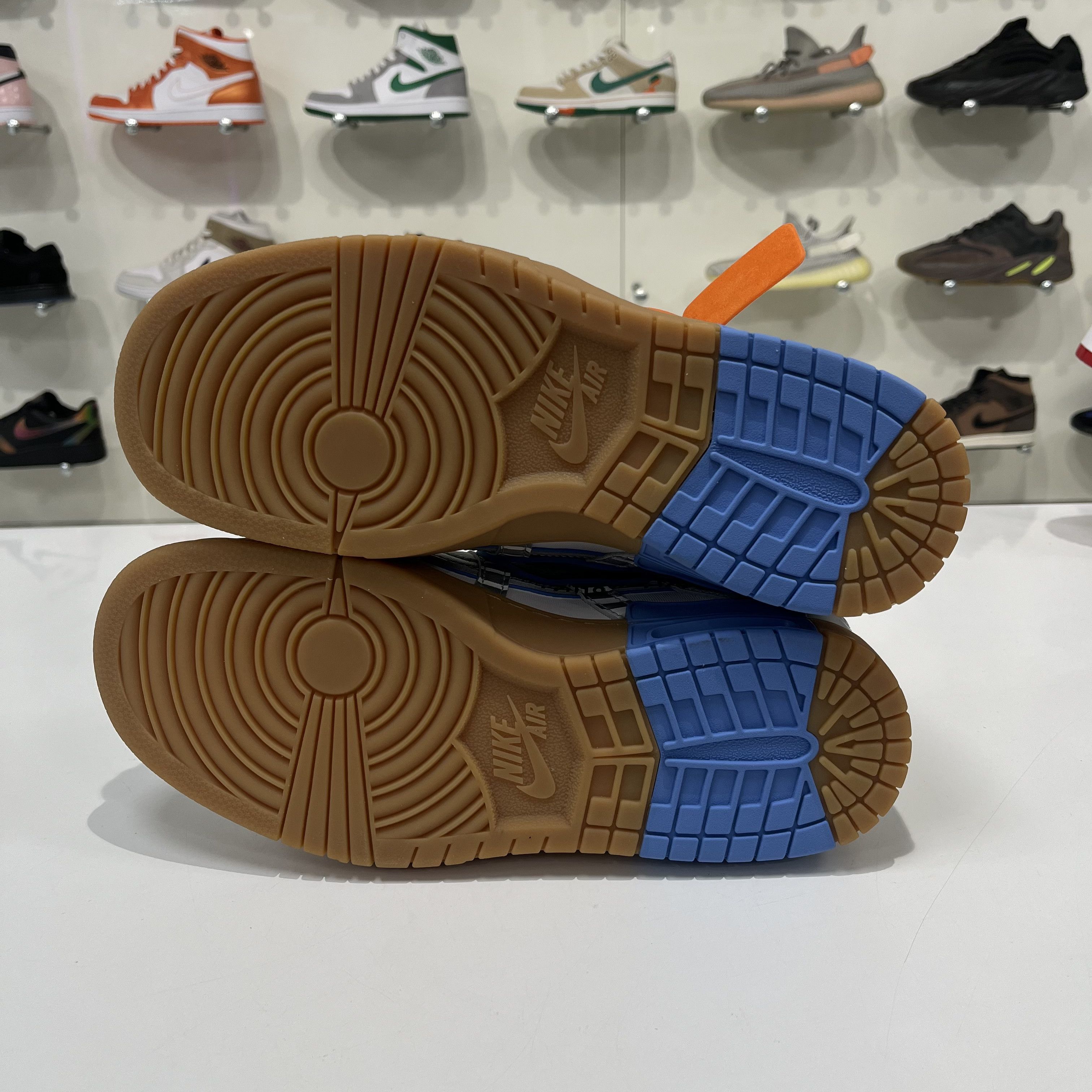 Nike × Off-White Nike Air Rubber Dunk Off-White UNC Size US 10 / EU 43 - 6 Thumbnail