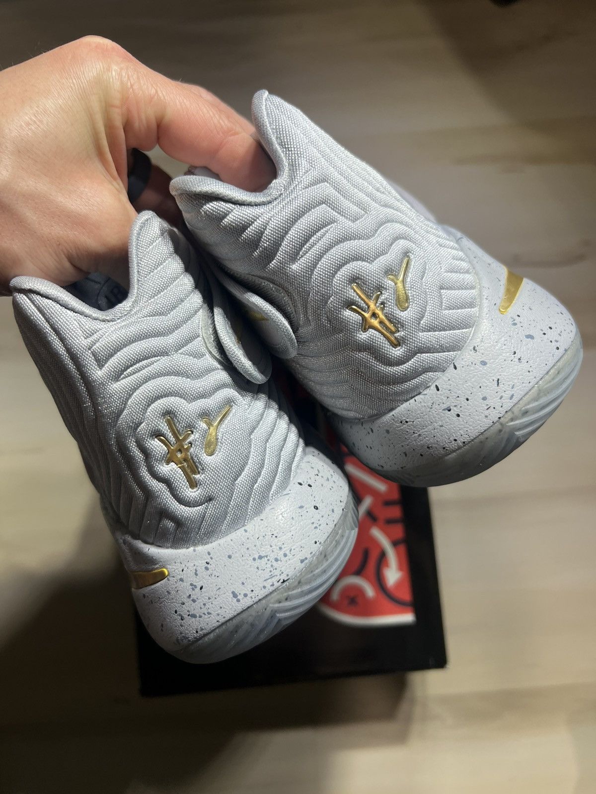Nike Nike Kyrie 2 Battle Grey Basketball DS Size 11 SKU 819583005 Size US 11 / EU 44 - 6 Thumbnail