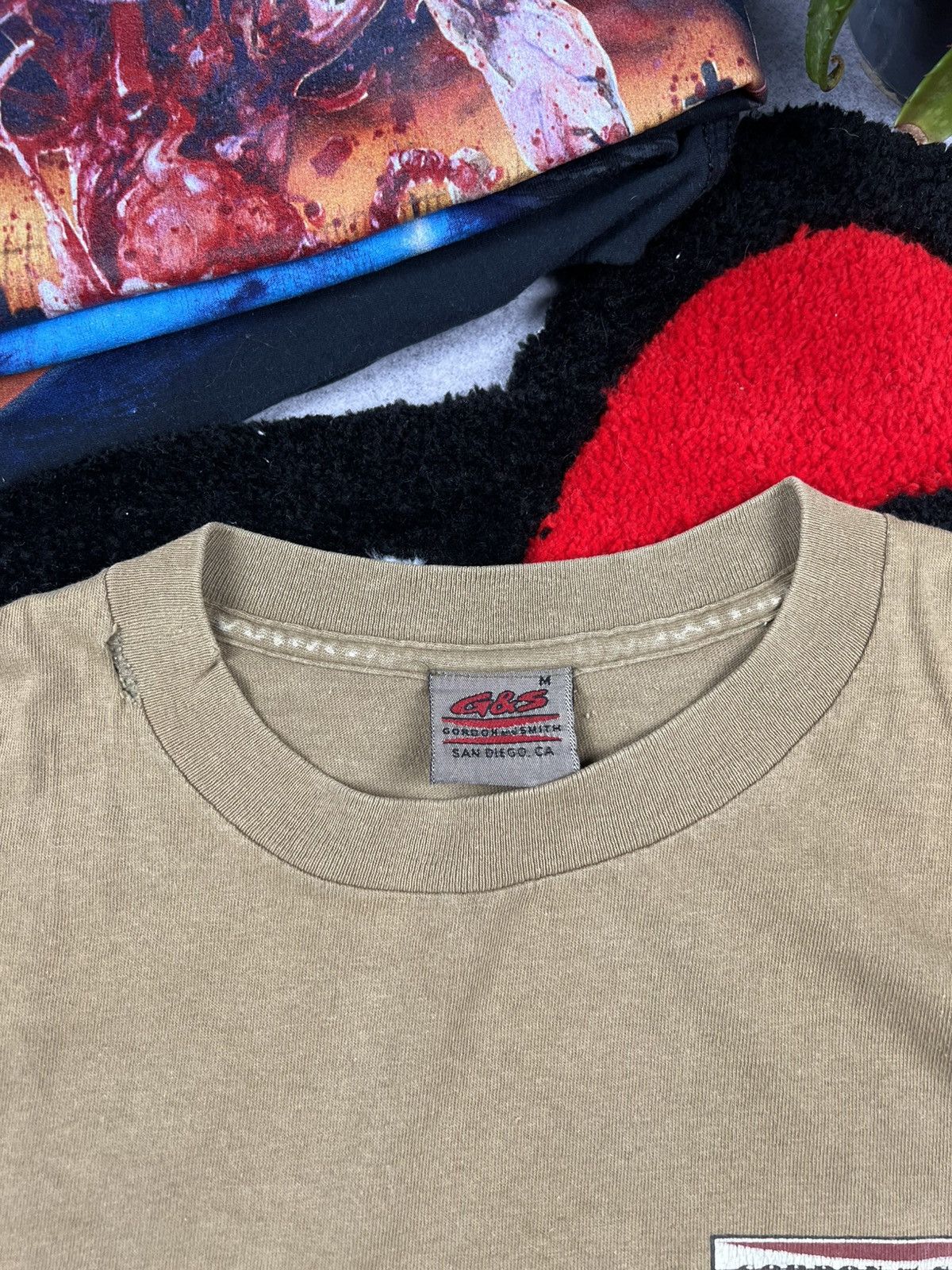 Vintage Vintage Gordon&Smith Distressed Surf Single Stitch Y2K Tee Size US M / EU 48-50 / 2 - 12 Thumbnail