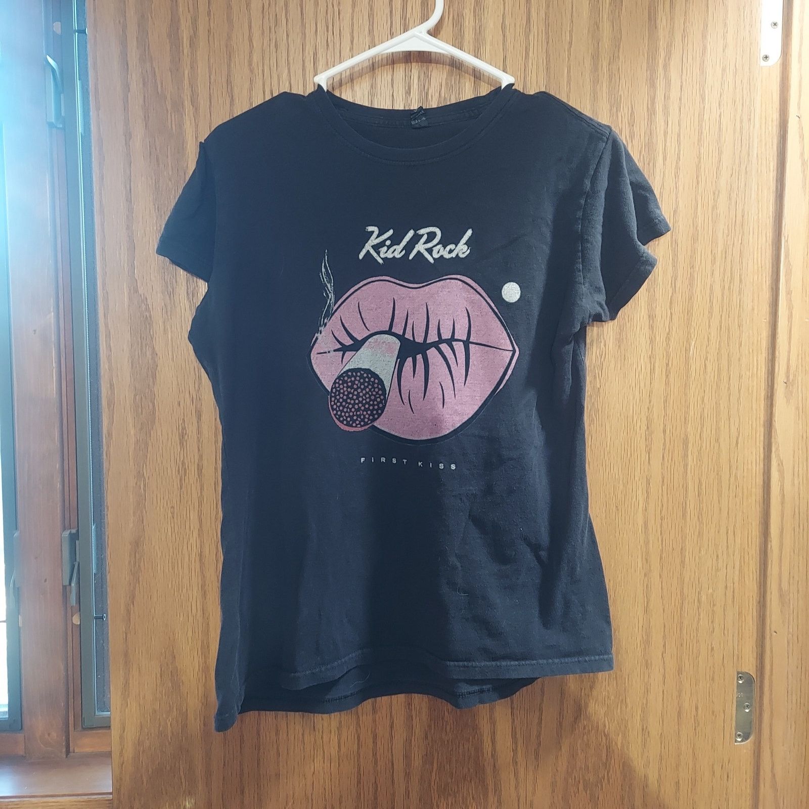 Band Tees Kid Rock 2015 First Kiss Cheap Date Tour Concert T-Shirt Size M / US 6-8 / IT 42-44 - 1 Thumbnail