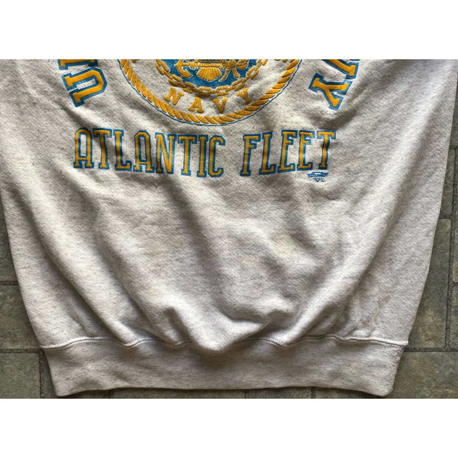 Vintage VINTAGE Santee Sweatshirt United States Navy Atlantic Fleet Men’s M Gray Pullover Sweatshirt M Mens Size US M / EU 48-50 / 2 - 5 Thumbnail