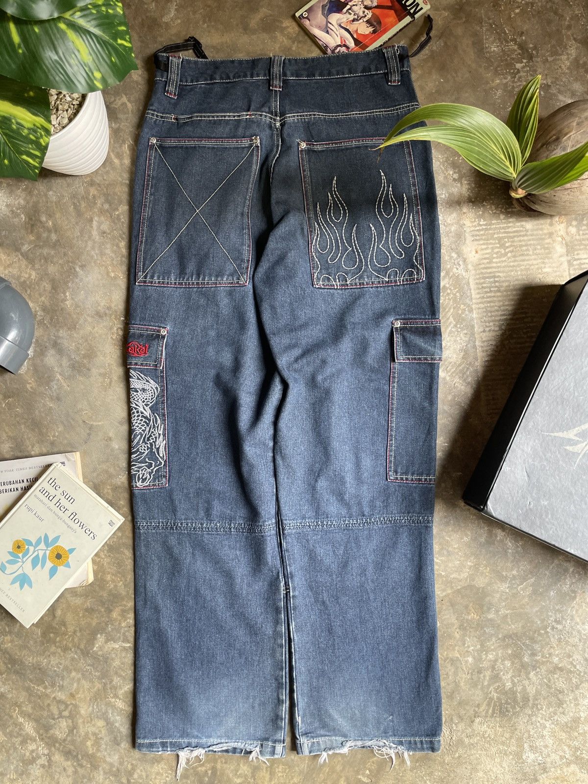 Japanese Brand Vintage Crazy Brass Hither Embroyed Flame Dragon Baggy Jeans Size US 34 / EU 50 - 5 Thumbnail