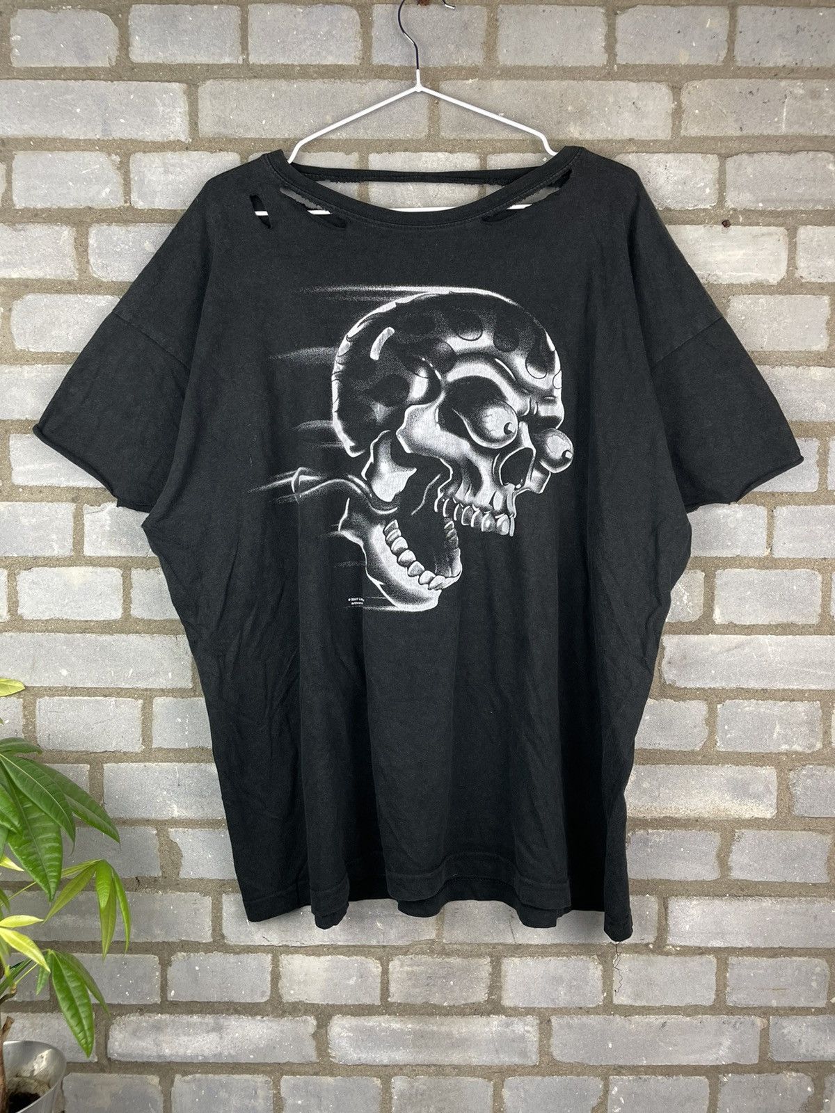 Liquid Blue × Vintage Liquid Blue vintage distressed trashed T-shirt Y2K Size US L / EU 52-54 / 3 - 2 Thumbnail