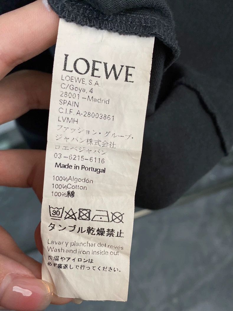 Loewe LOEWE Short sleeve T-shirt with puppy print and letter log Size M / US 6-8 / IT 42-44 - 4 Thumbnail