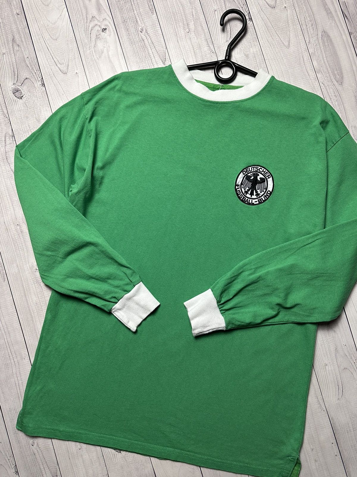 Vintage Vintage Deutschland soccer jersey long sleeve Green size L Size US L / EU 52-54 / 3 - 4 Thumbnail
