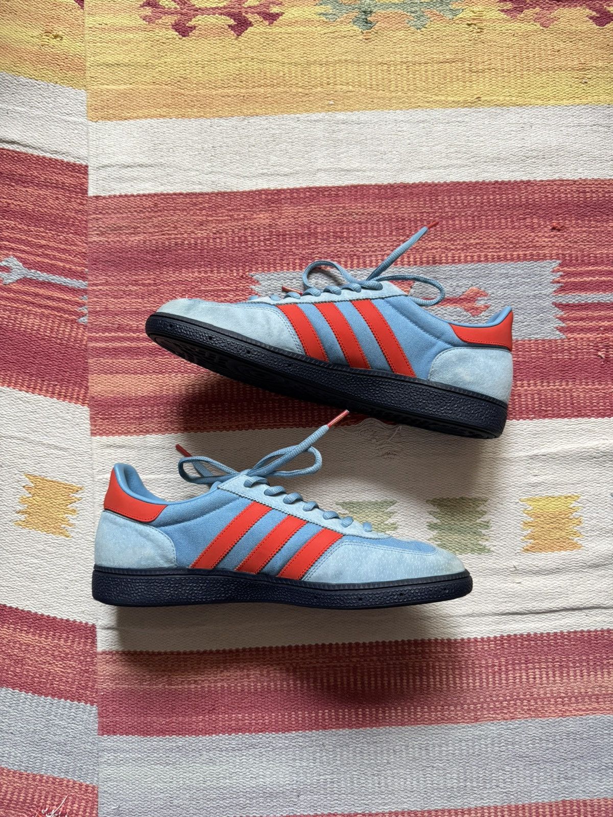 Adidas 2010❗️Adidas Manchester Limited Edition 1/500 Suede Sneakers Size US 9.5 / EU 42-43 - 3 Thumbnail