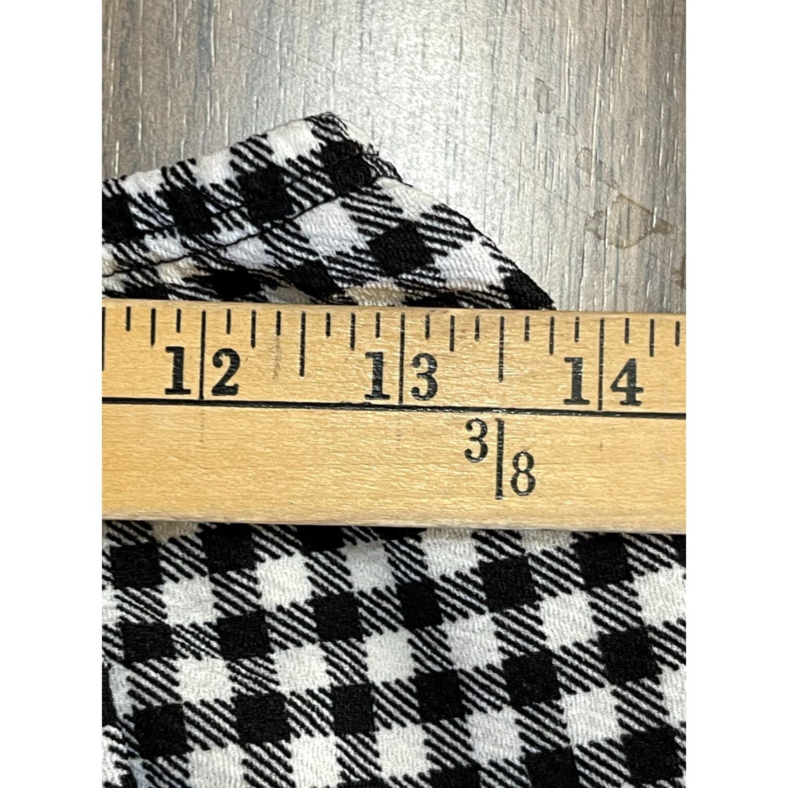 Vintage **rue21 Women's Large Black White Checkered Mini Skirt** User: rue21 Women's Large Black White Checkered Mini Skirt Size 36" / US 14 / IT 50 - 5 Thumbnail