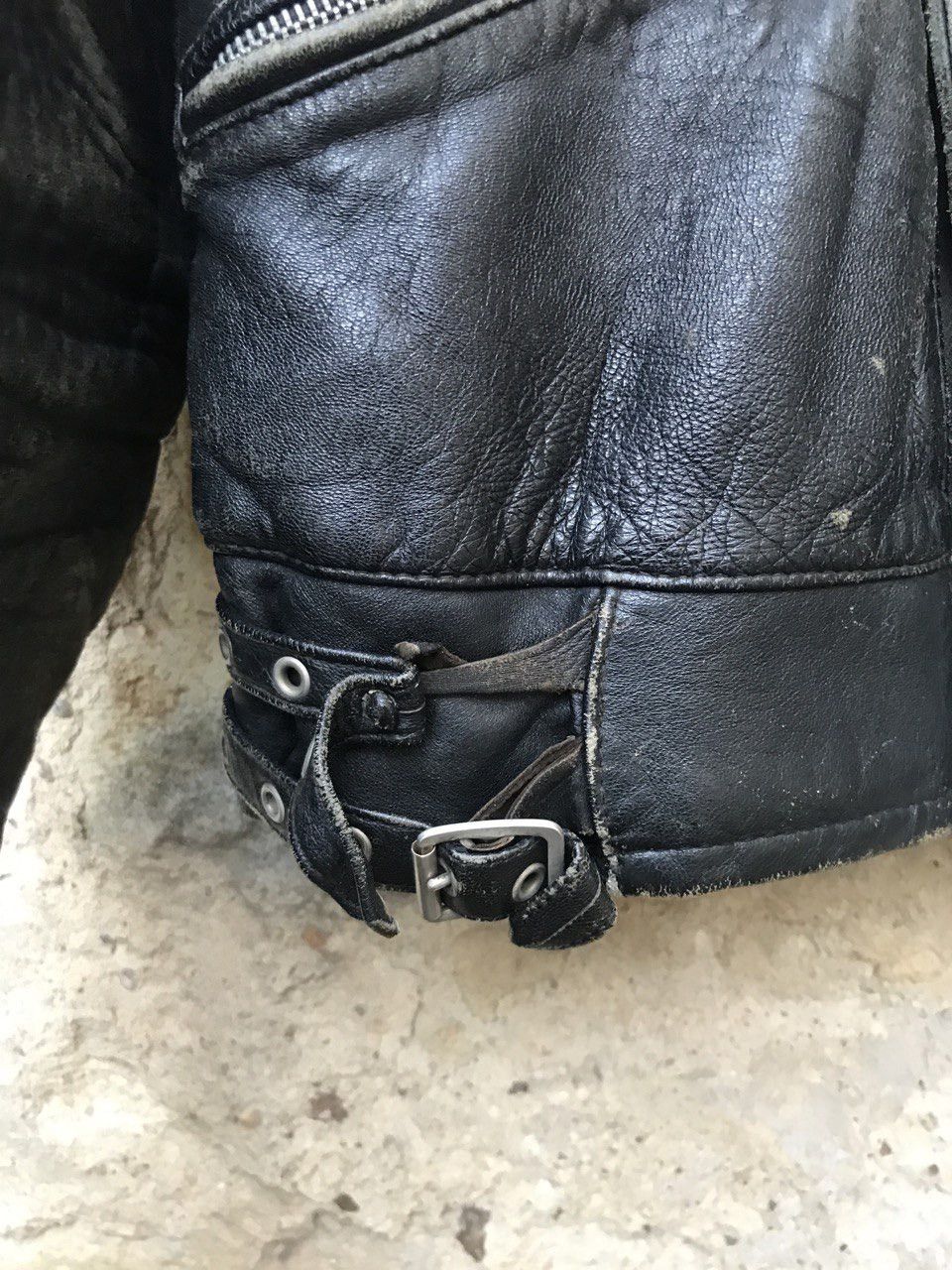 Vintage Amazing Vintage 60s Mascot Distressed Leather Biker Jacket Size US M / EU 48-50 / 2 - 14 Thumbnail