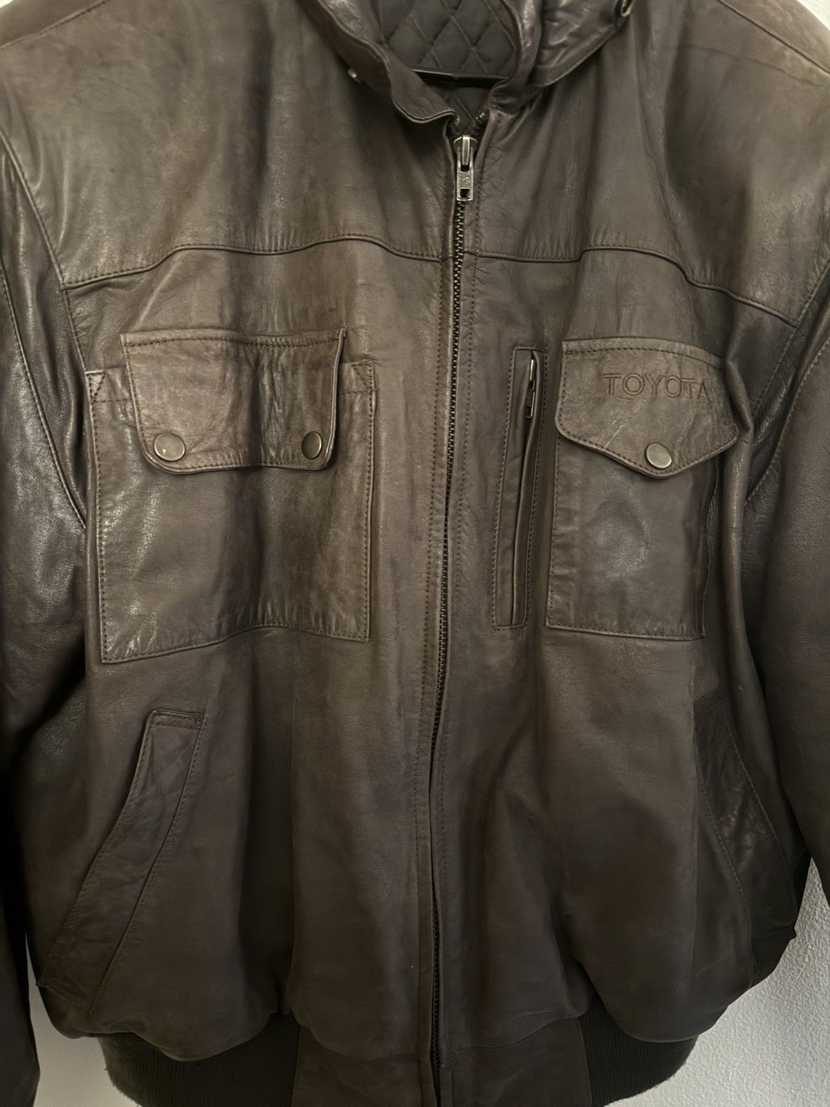 Vintage Vintage Brown Leather Toyota Flight Jacket Size US L / EU 52-54 / 3 - 5 Thumbnail