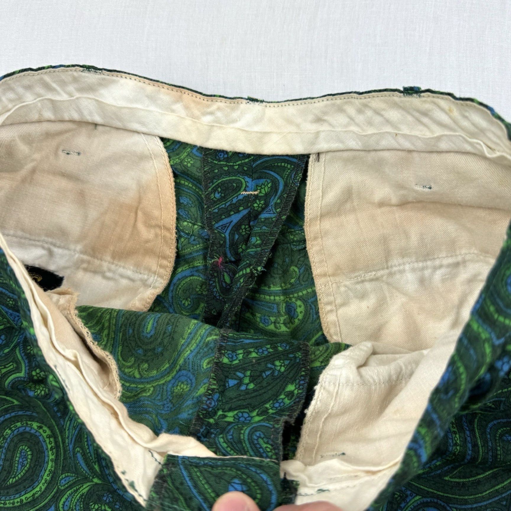 Vintage Vintage Amco Paisley Shorts Adult 32 Green 1970s 1960s Hippy American Size US 32 / EU 48 - 2 Thumbnail