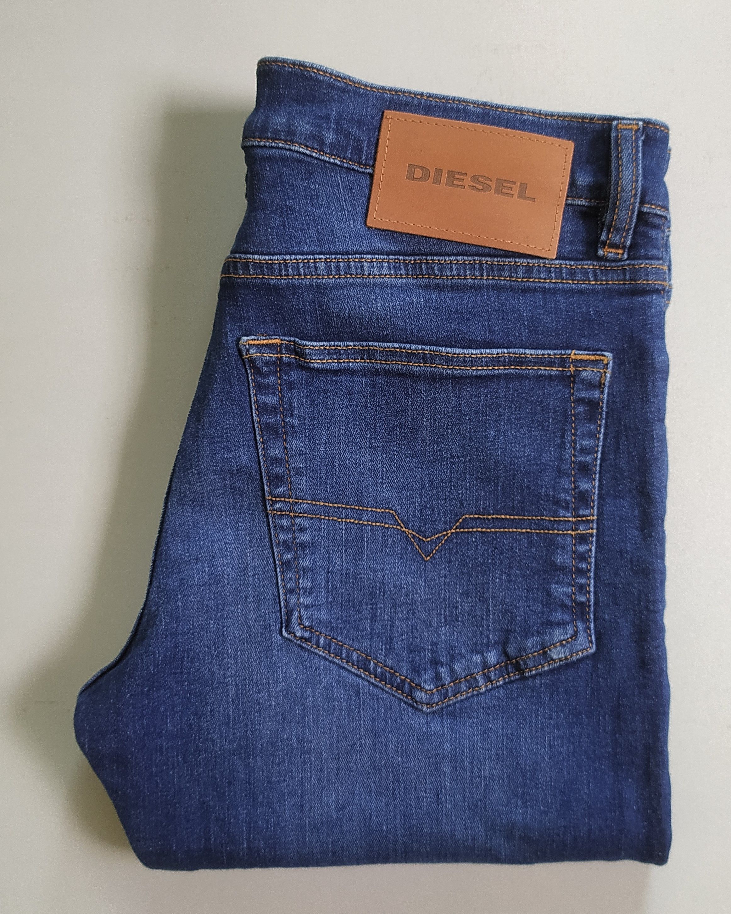 Diesel Diesel D-LUSTER-OGDAN Men's Jeans Free Shipping T/ 9835 Size US 30 / EU 46 - 1 Thumbnail