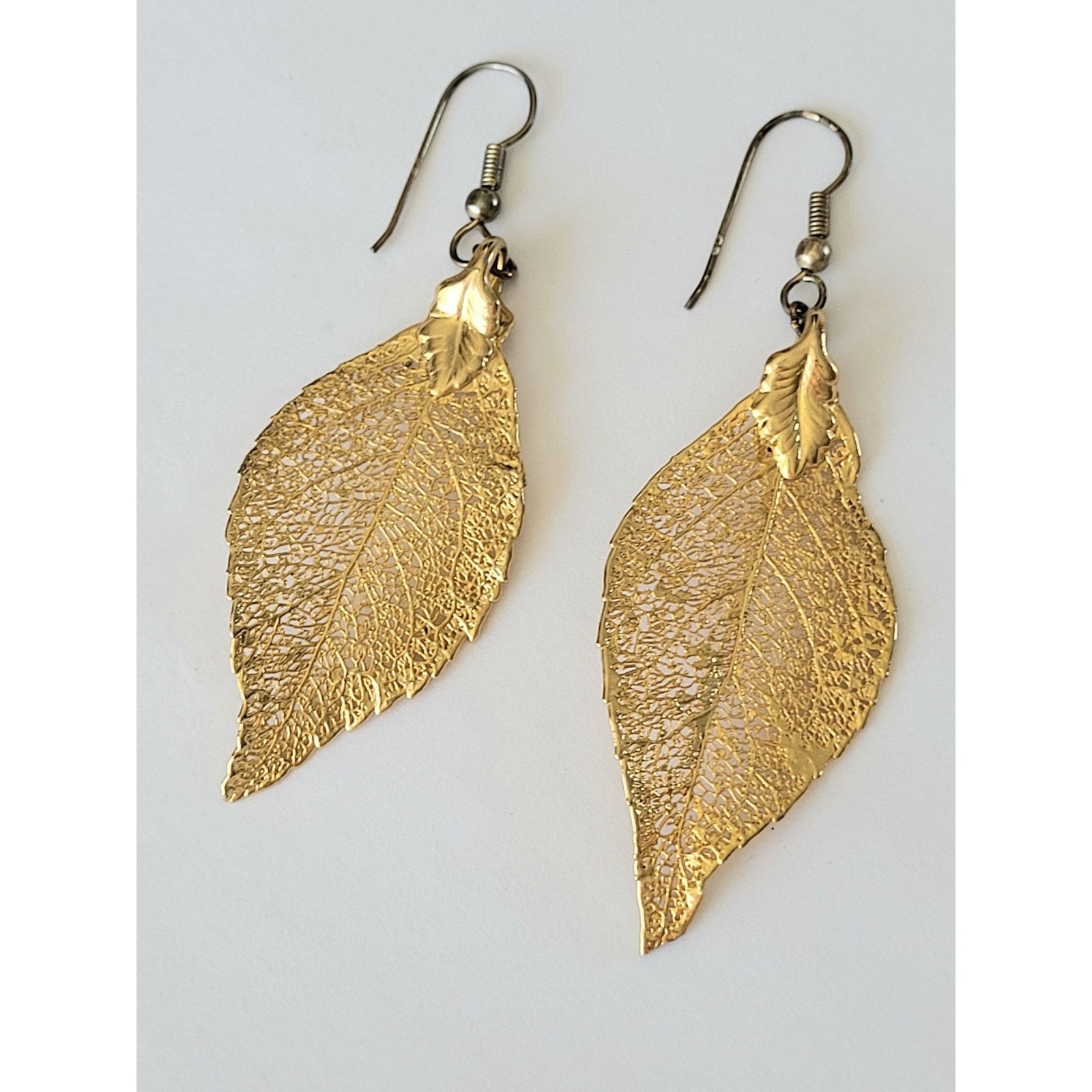 & Other Stories Gold Leaf Textured Dangle Earrings | Nature Inspired Jewelry Size ONE SIZE - 1 Thumbnail